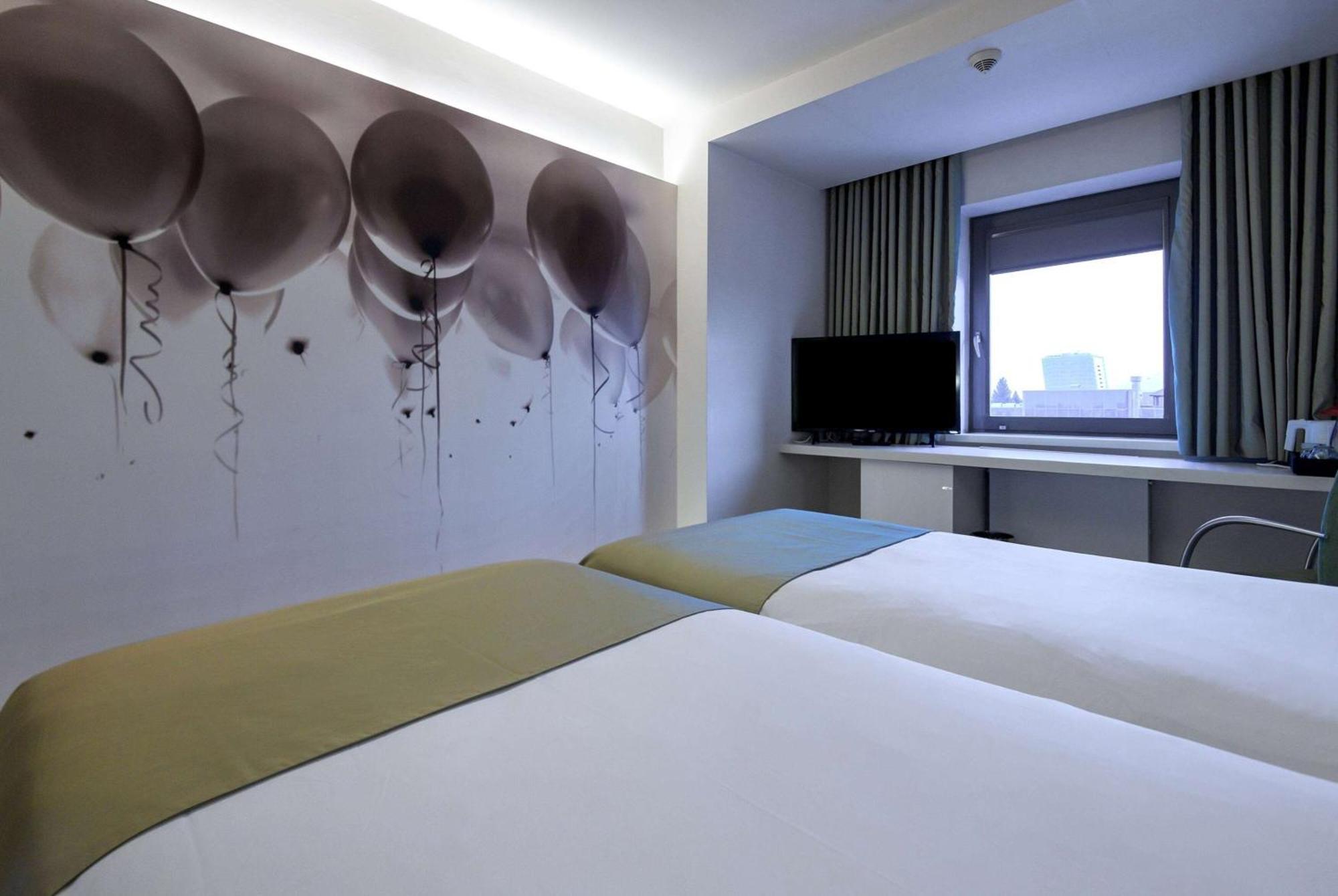 Twin Room Non-Smoking