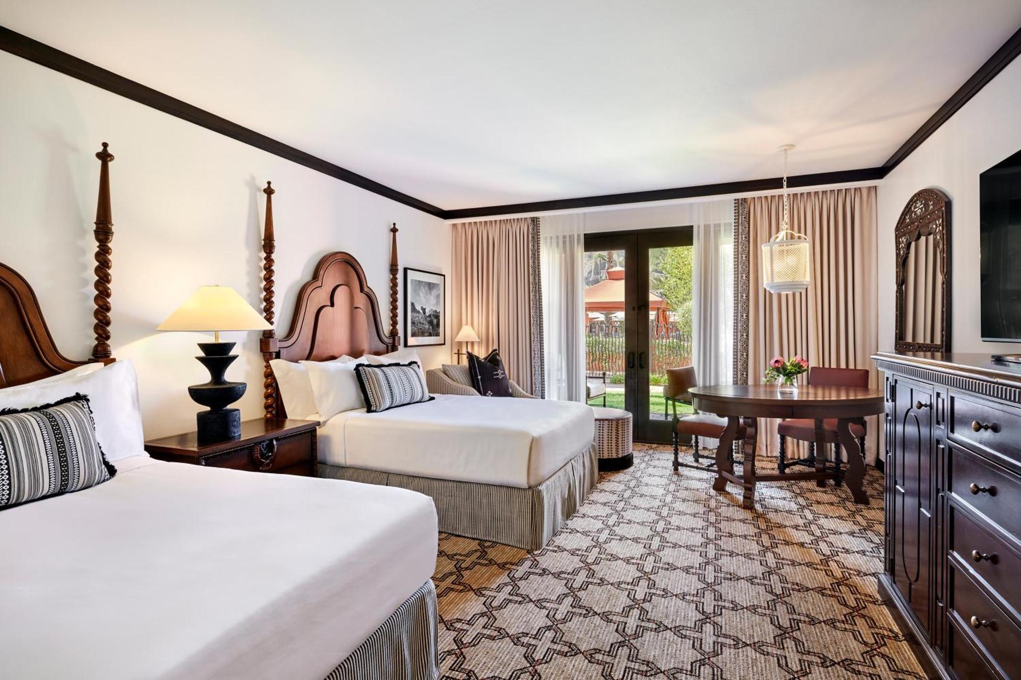 Oasis Poolside Room 2 Queen Beds