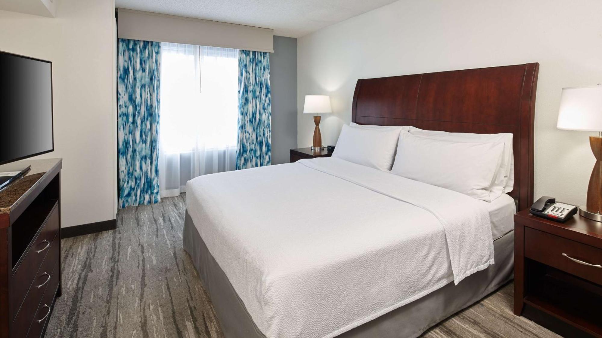One-Bedroom King Suite