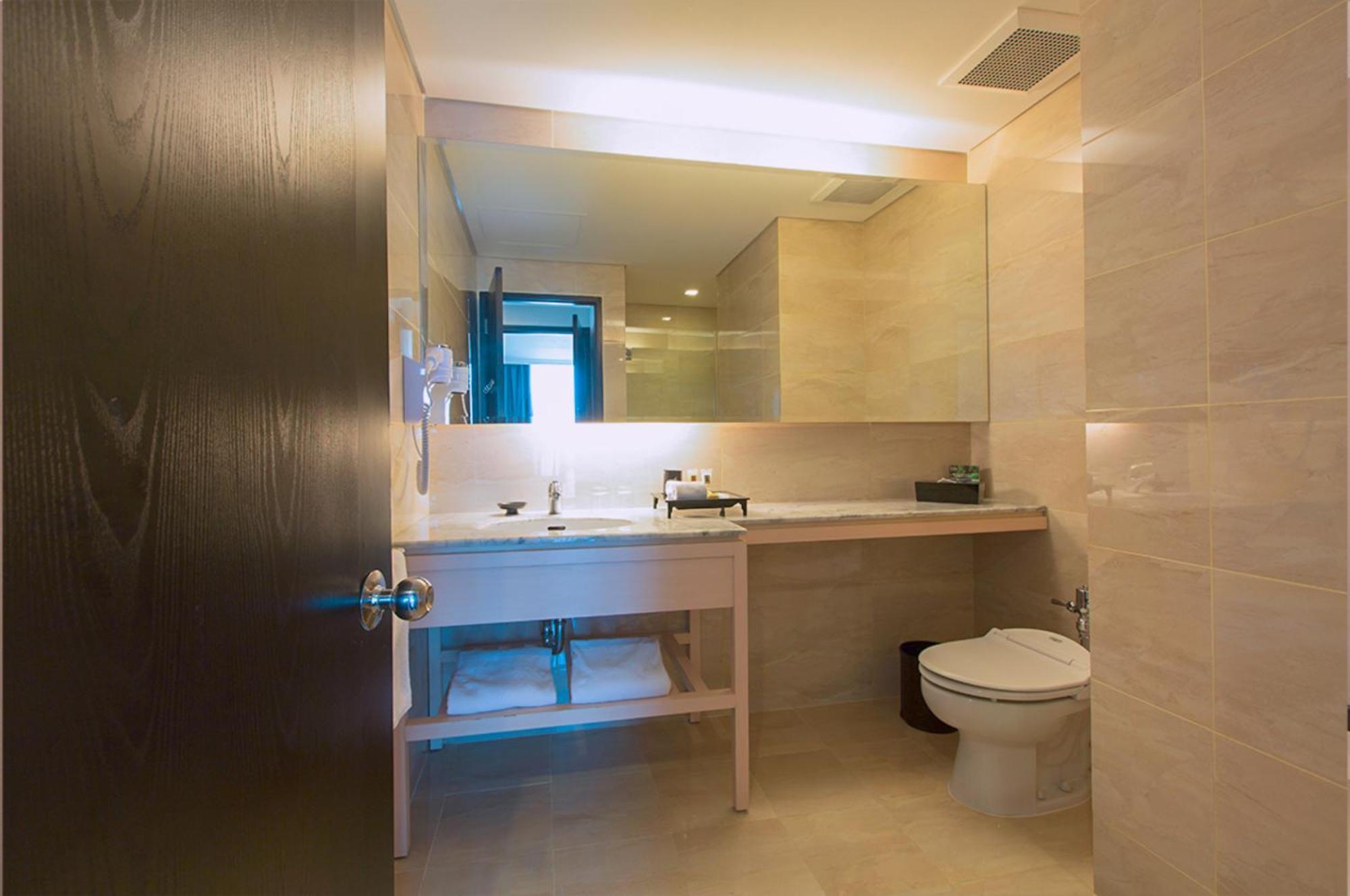 Two-Bedroom Deluxe Suite