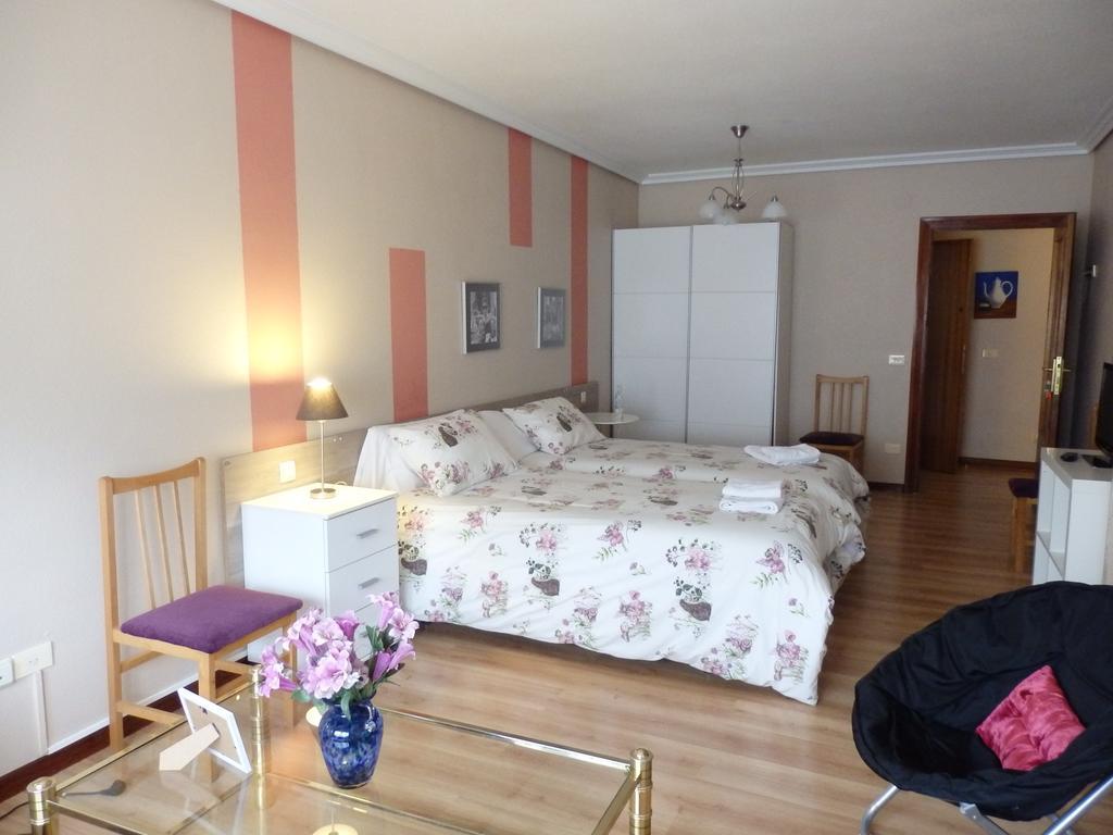 Twin Room with Shared Bathroom,151628125:JPEG