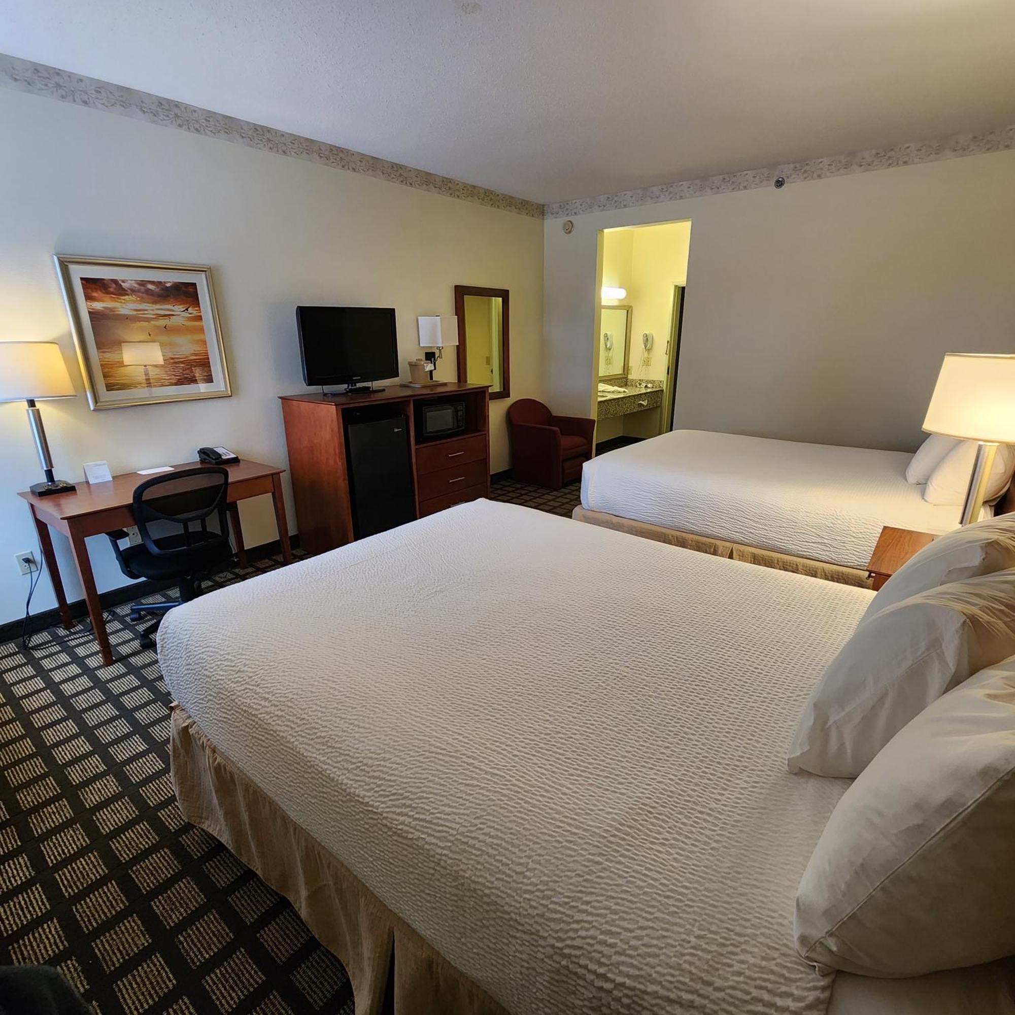 Queen Room Two Queen Beds Non-Smoking