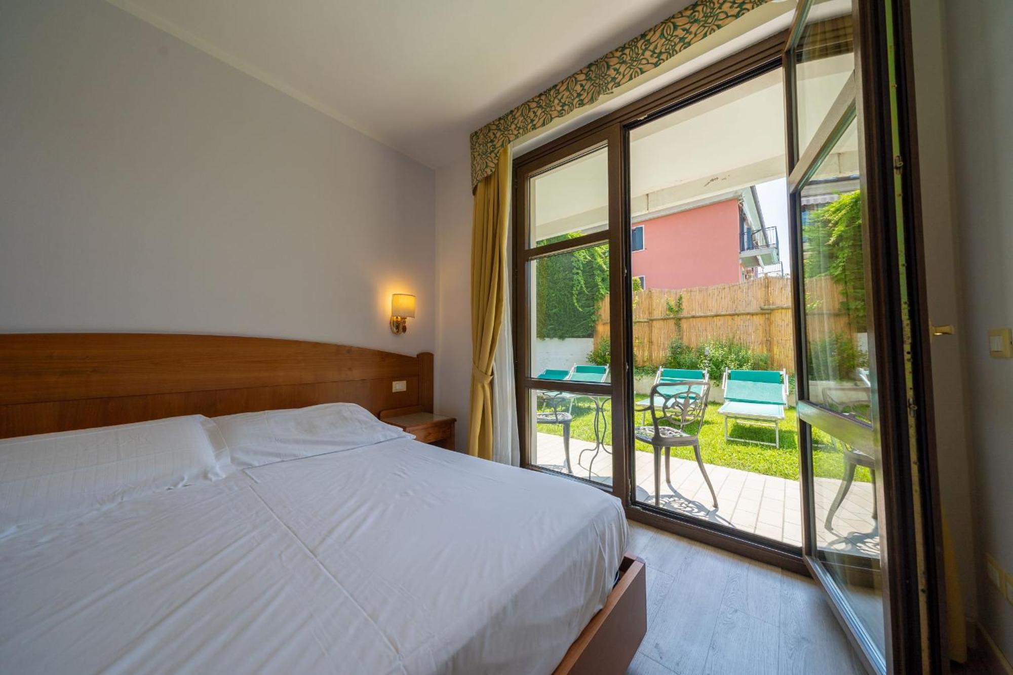 Superior Double or Twin Room Garden View
