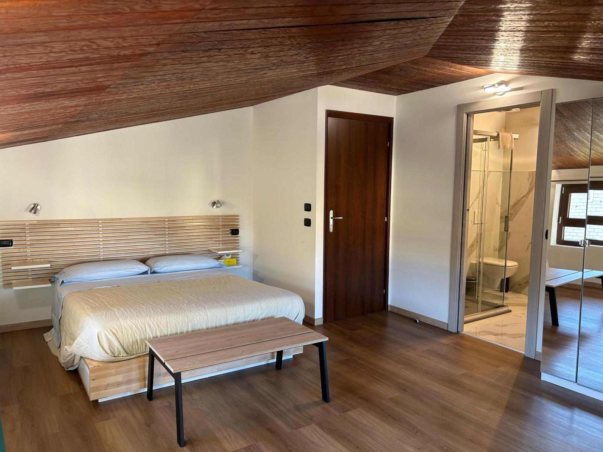 Large Double Room