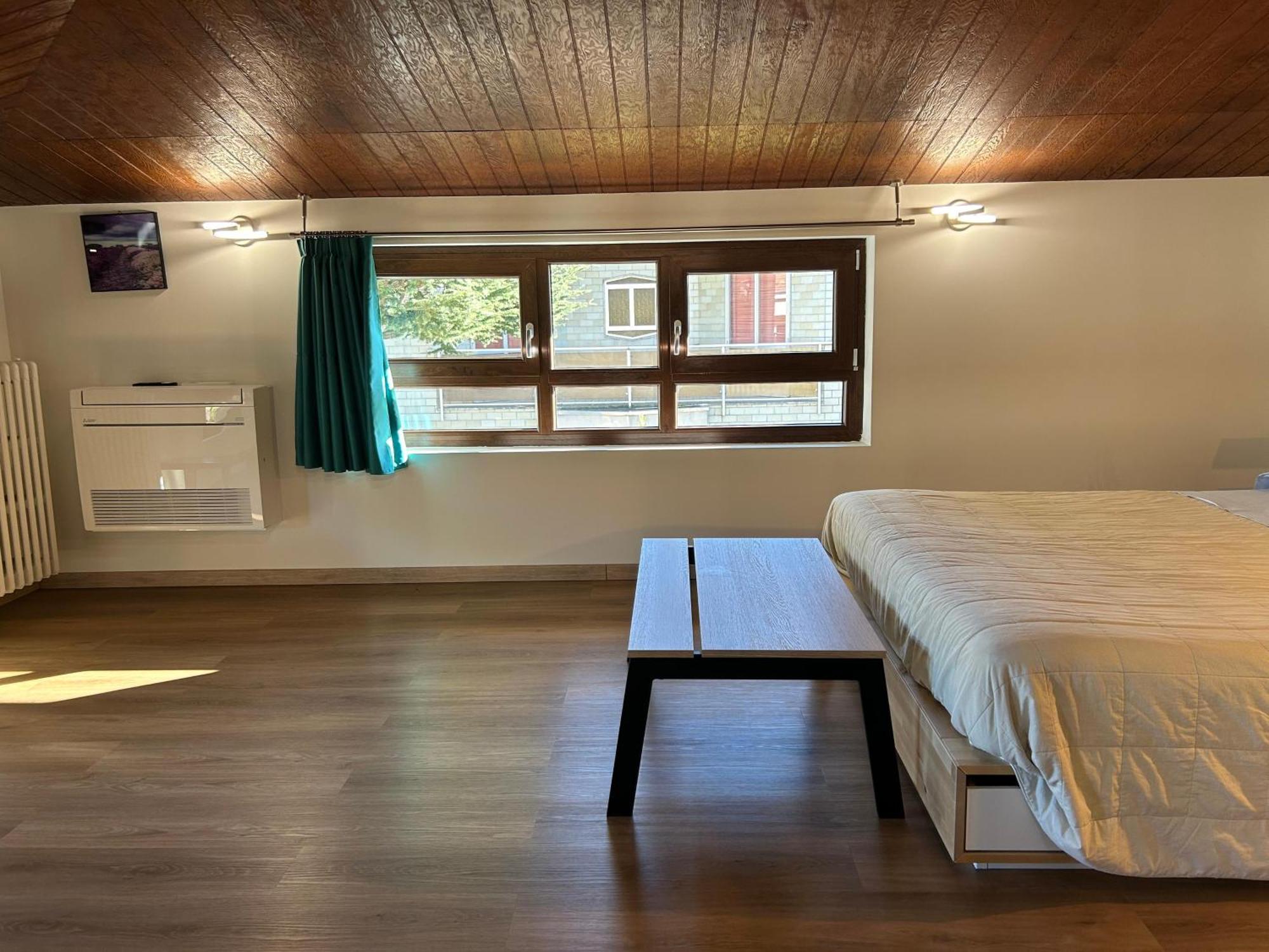 Large Double Room