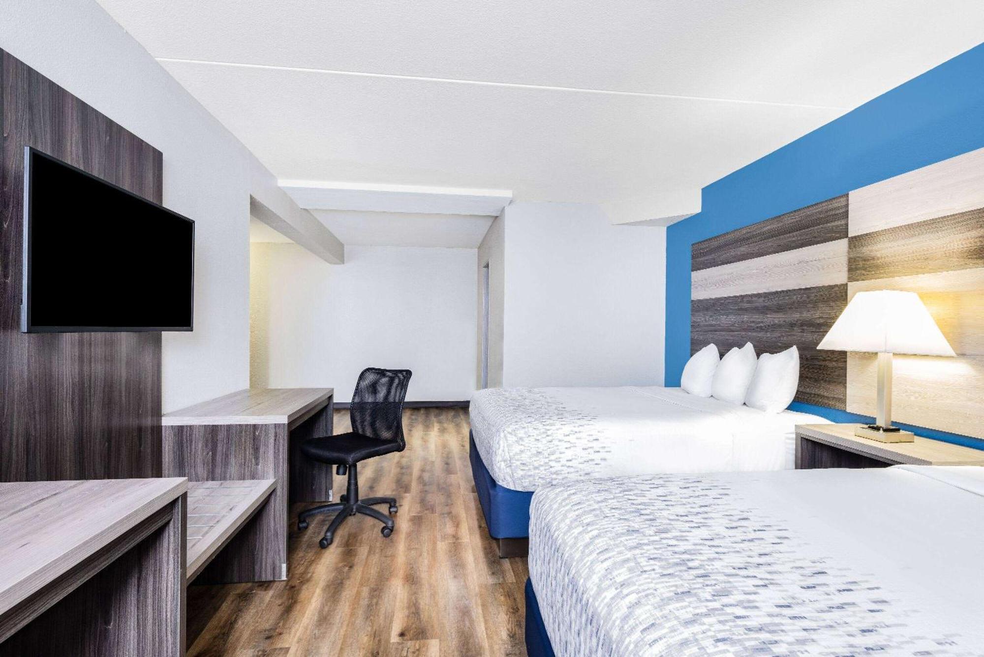 One-Bedroom Family Suite Non-Smoking