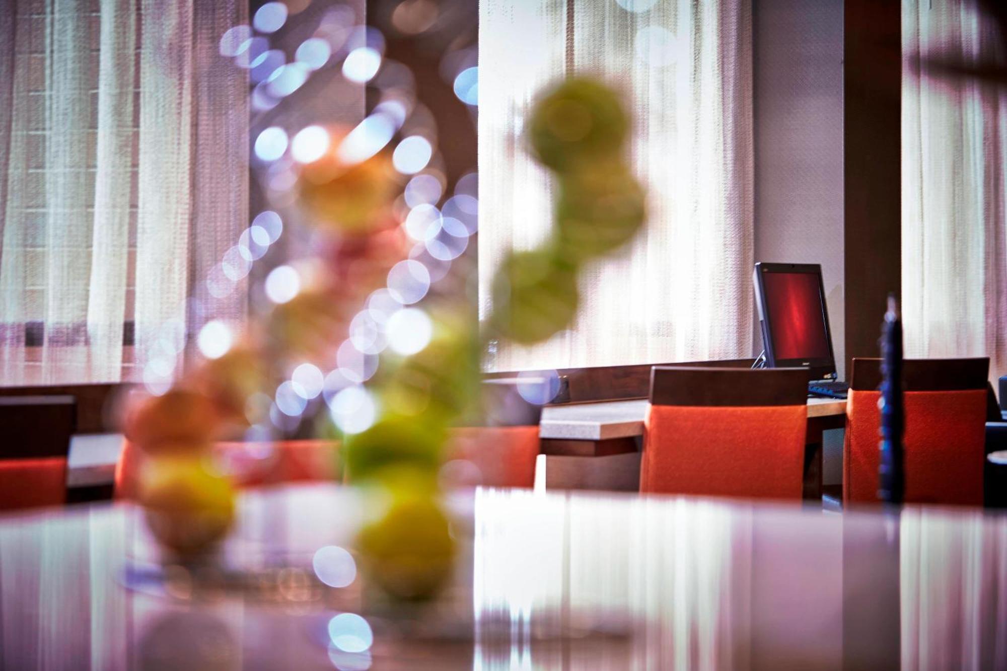 King Room Lounge Access