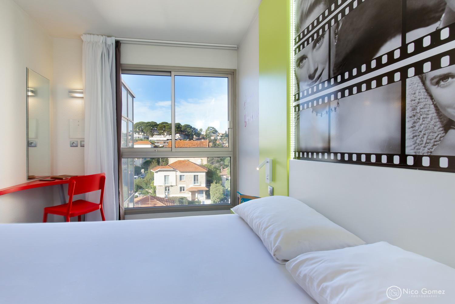 Two Double Rooms next to each other