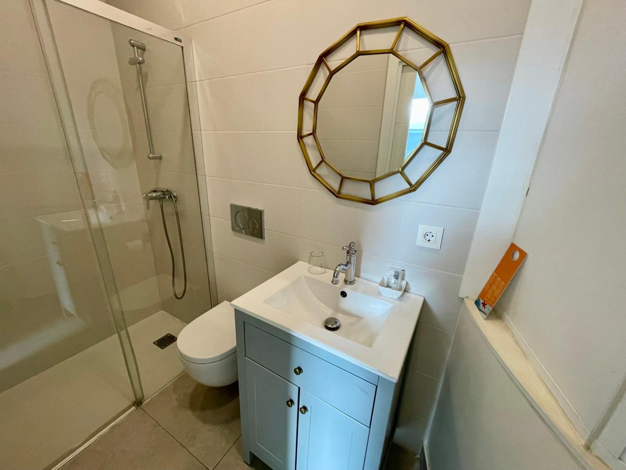 Triple Room Shower Attic,1588059285:JPEG