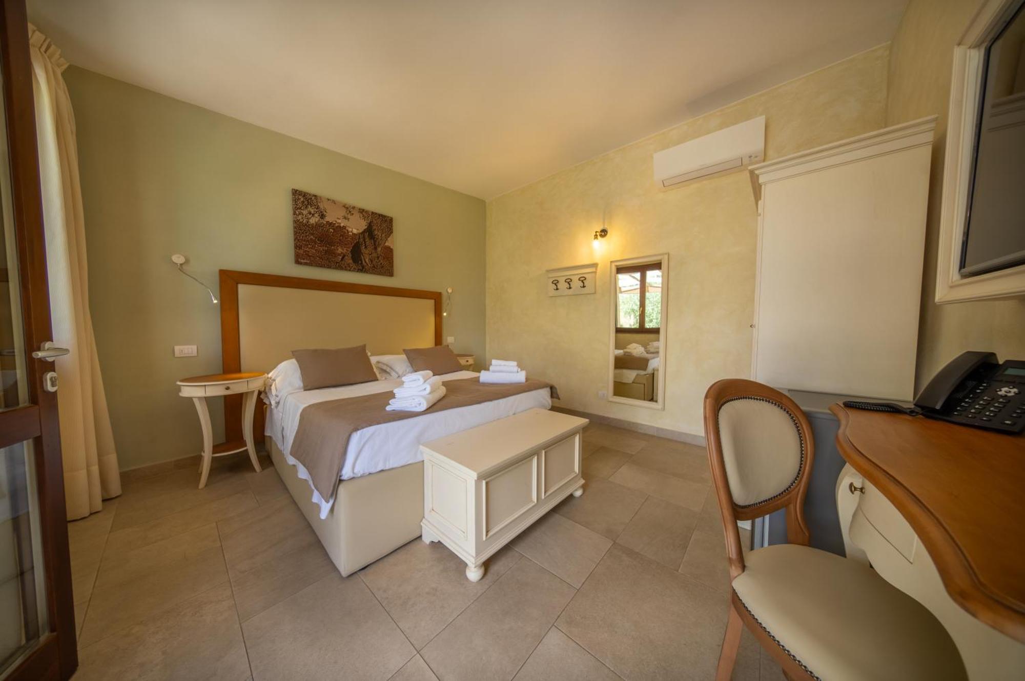 Superior Double Room,1293616369:JPEG