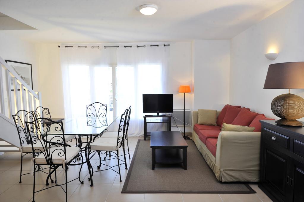 Standard Duplex Apartment 4