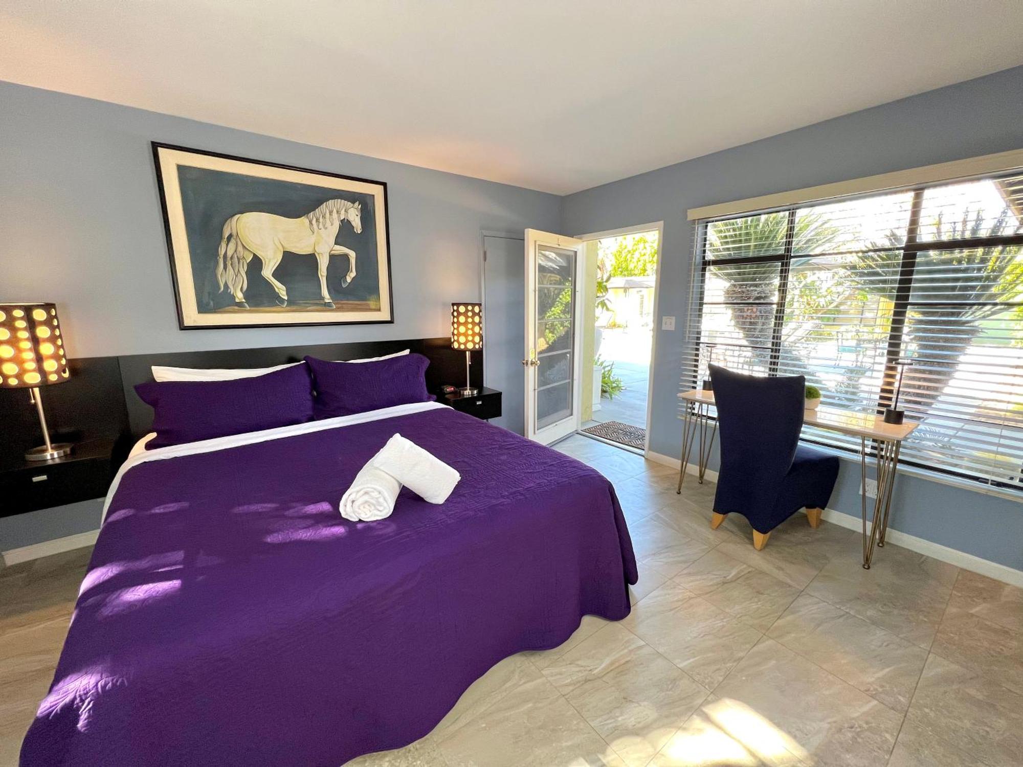 Standard King Room- Men Only,1540131709:JPEG