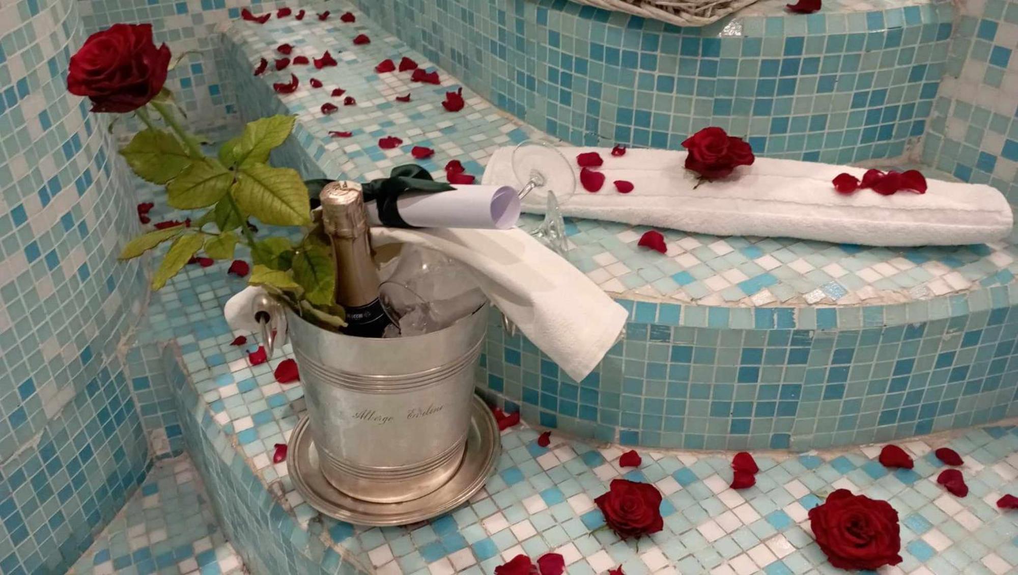 Deluxe Double Room Bath