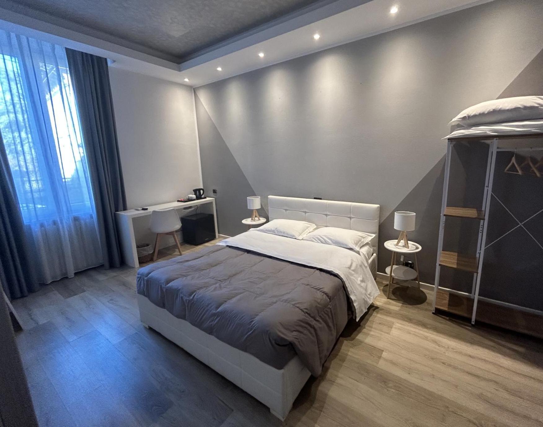 Double Room Private Bathroom