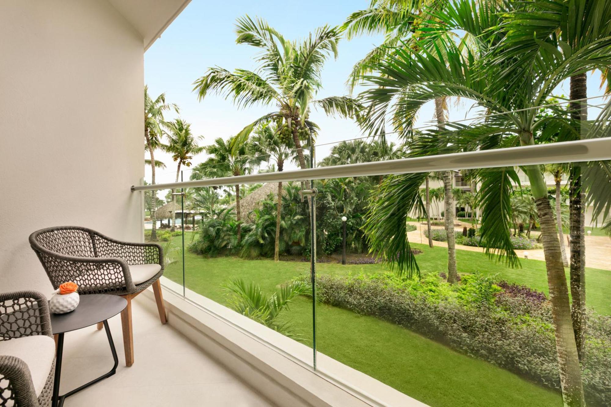 Premium Garden View 1 King