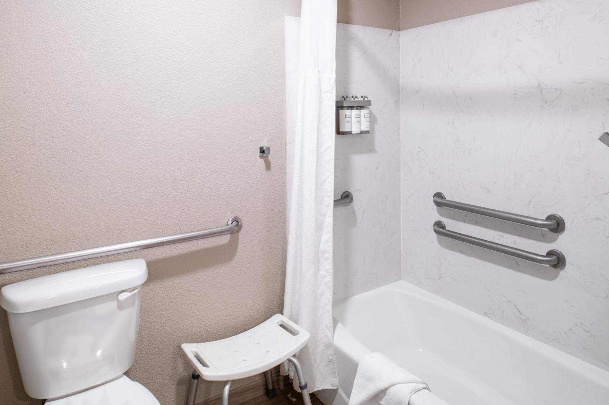 Queen Room with Two Queen Beds - Disability Access