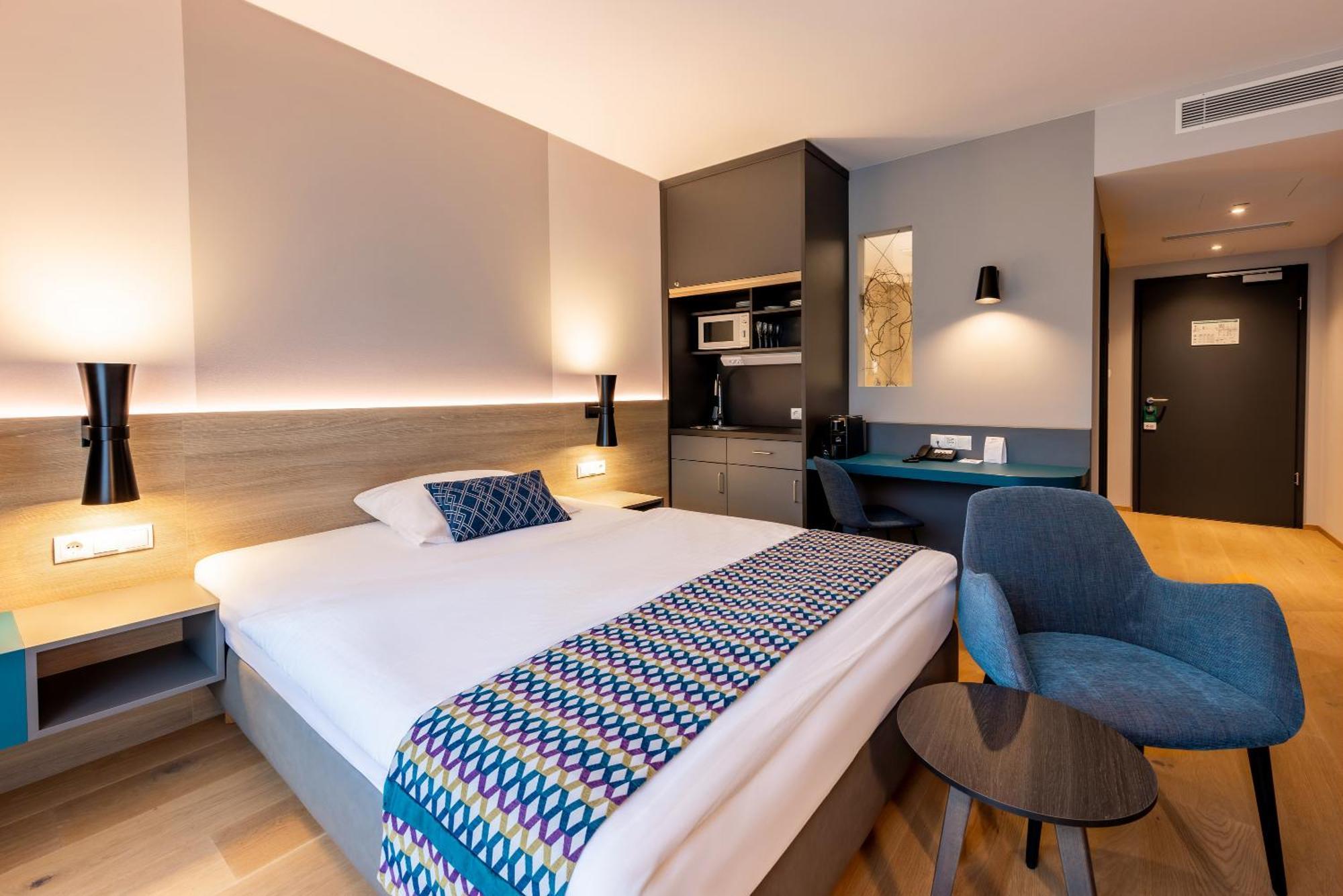 Superior Double Room Amalia Kitchenette Air Conditioning