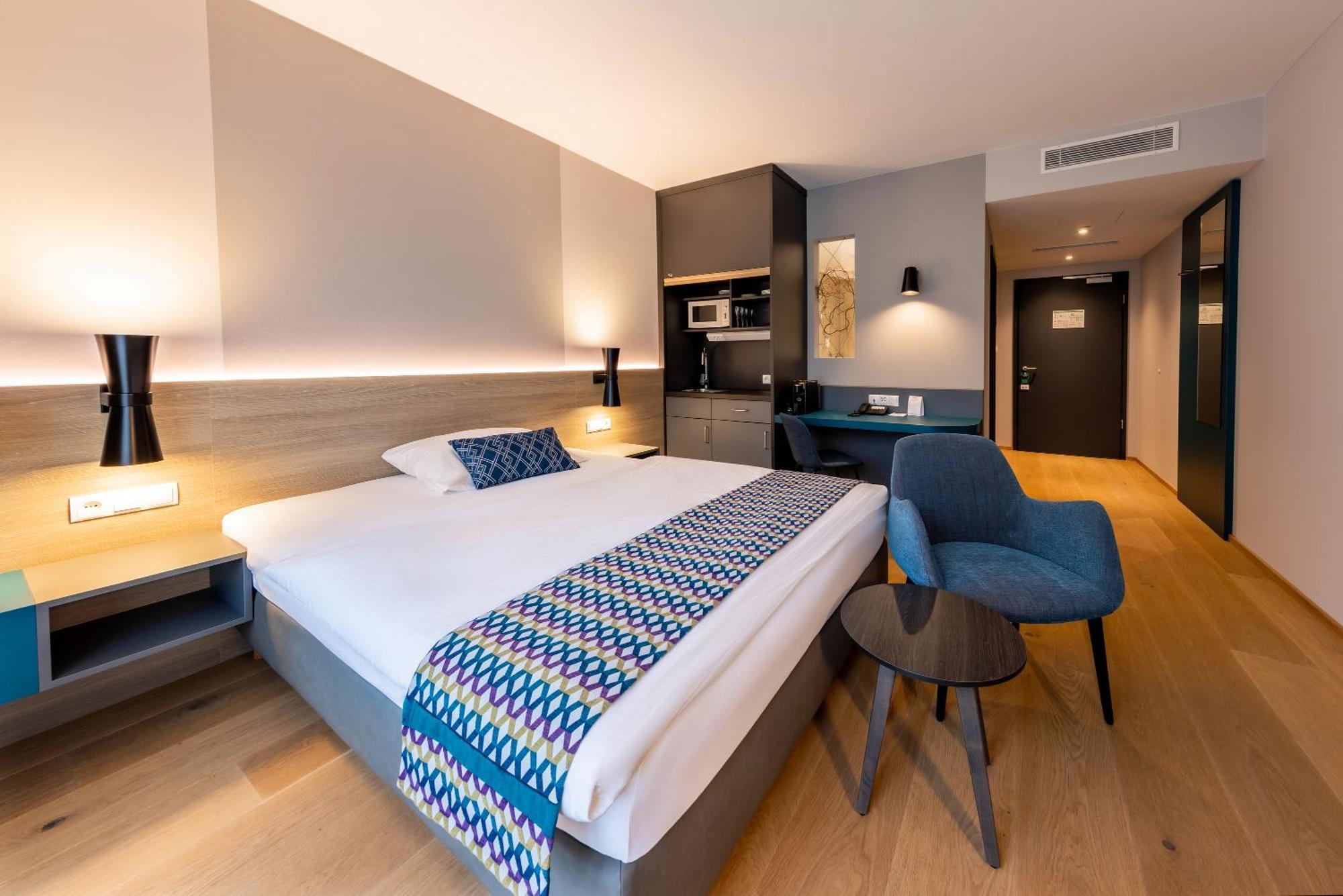 Superior Double Room Amalia Kitchenette Air Conditioning