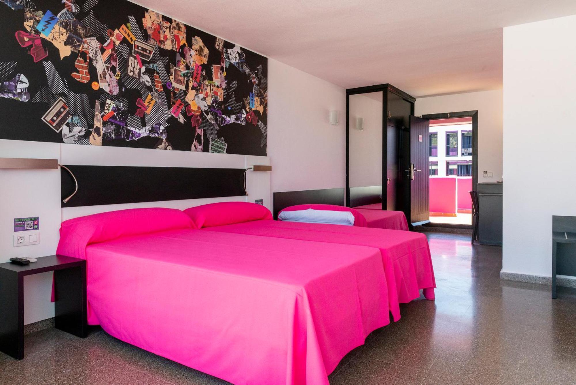 Rocks Room Terrace