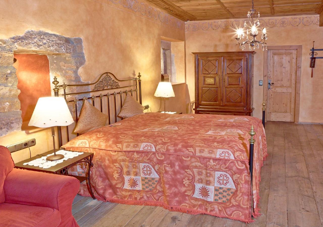 Explorer Room Single & Double