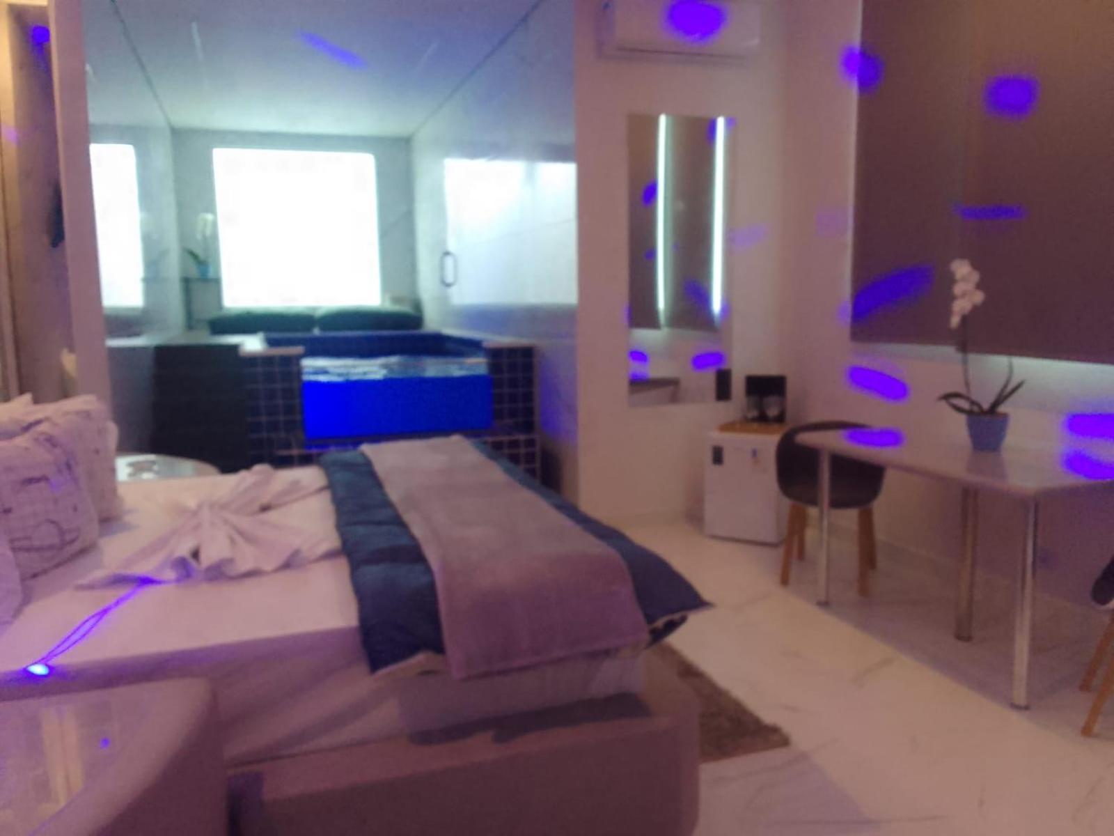 Suíte com Vista para a Piscina