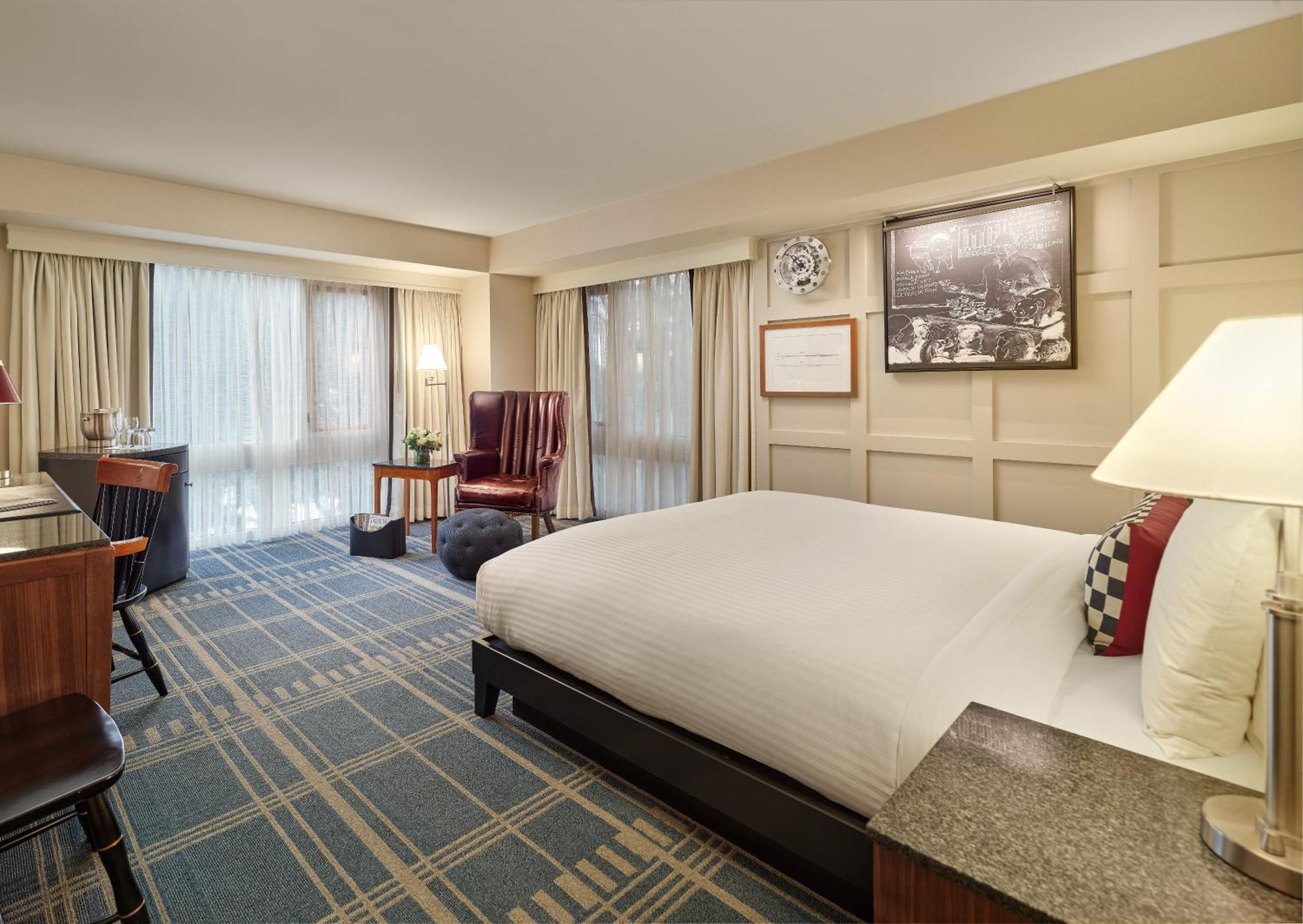 Deluxe King Room