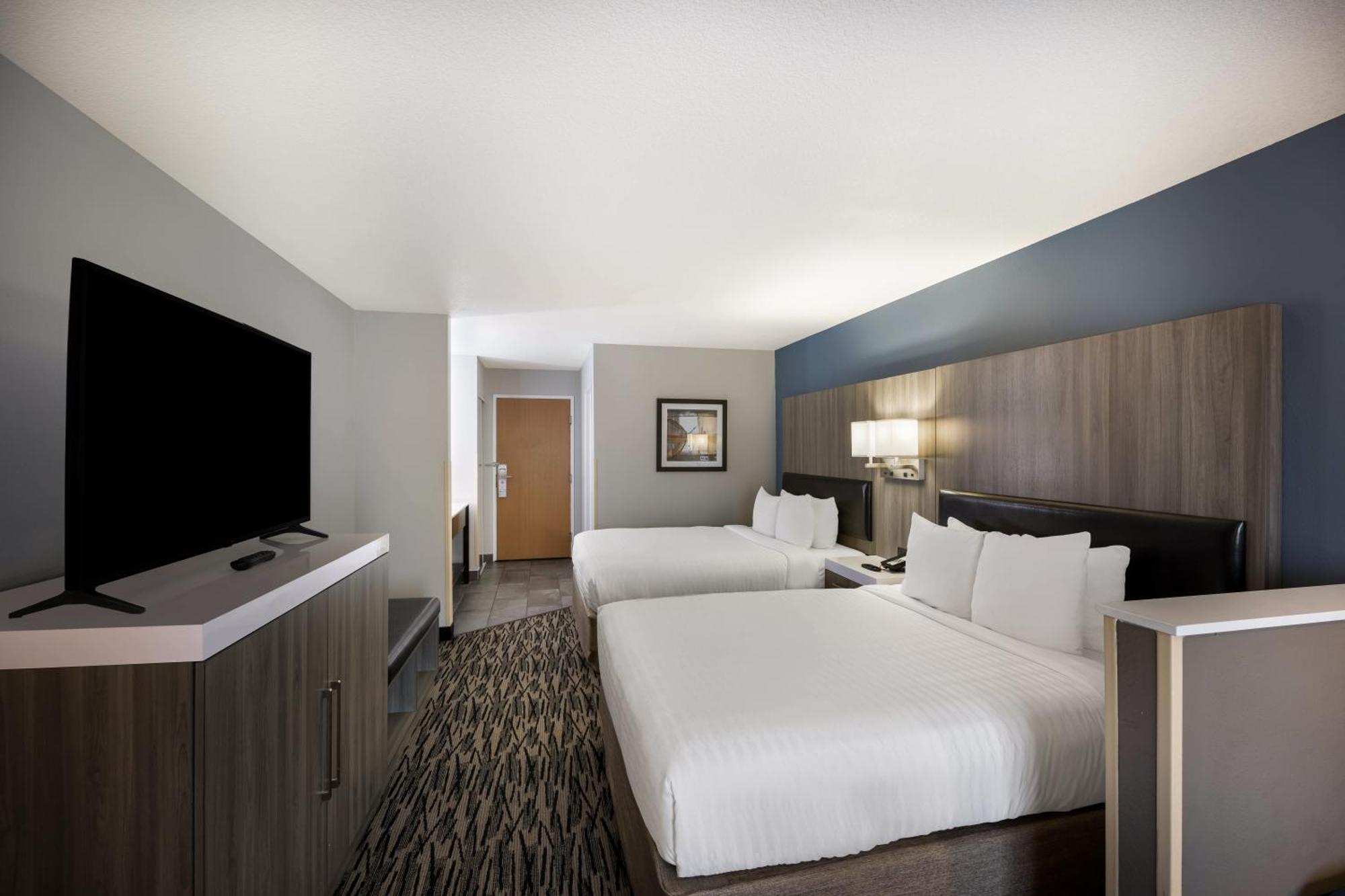 Queen Room Two Queen Beds