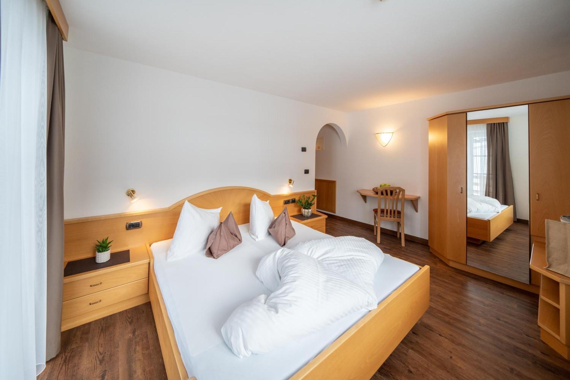 Camera Matrimoniale Budget - Dependance Residence Hotellino (50 m)