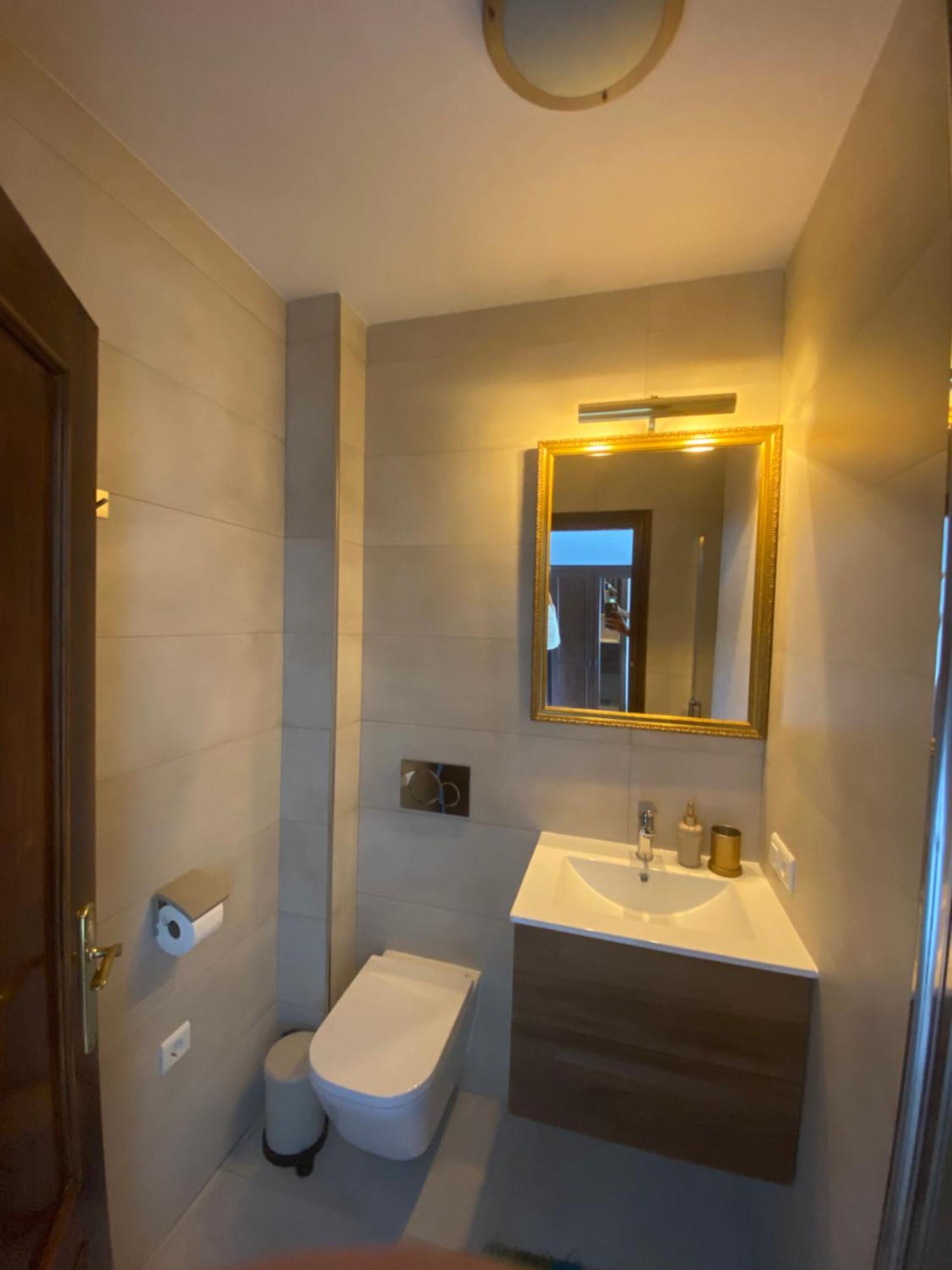 Double or Twin Room Bathroom