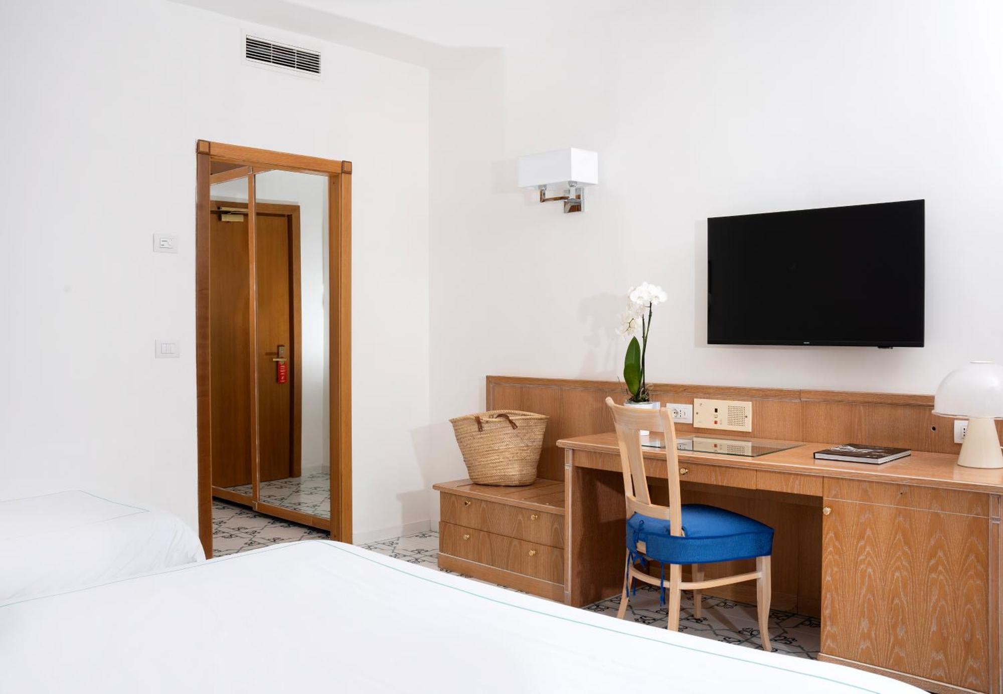 Standard Double or Twin Room Balcony