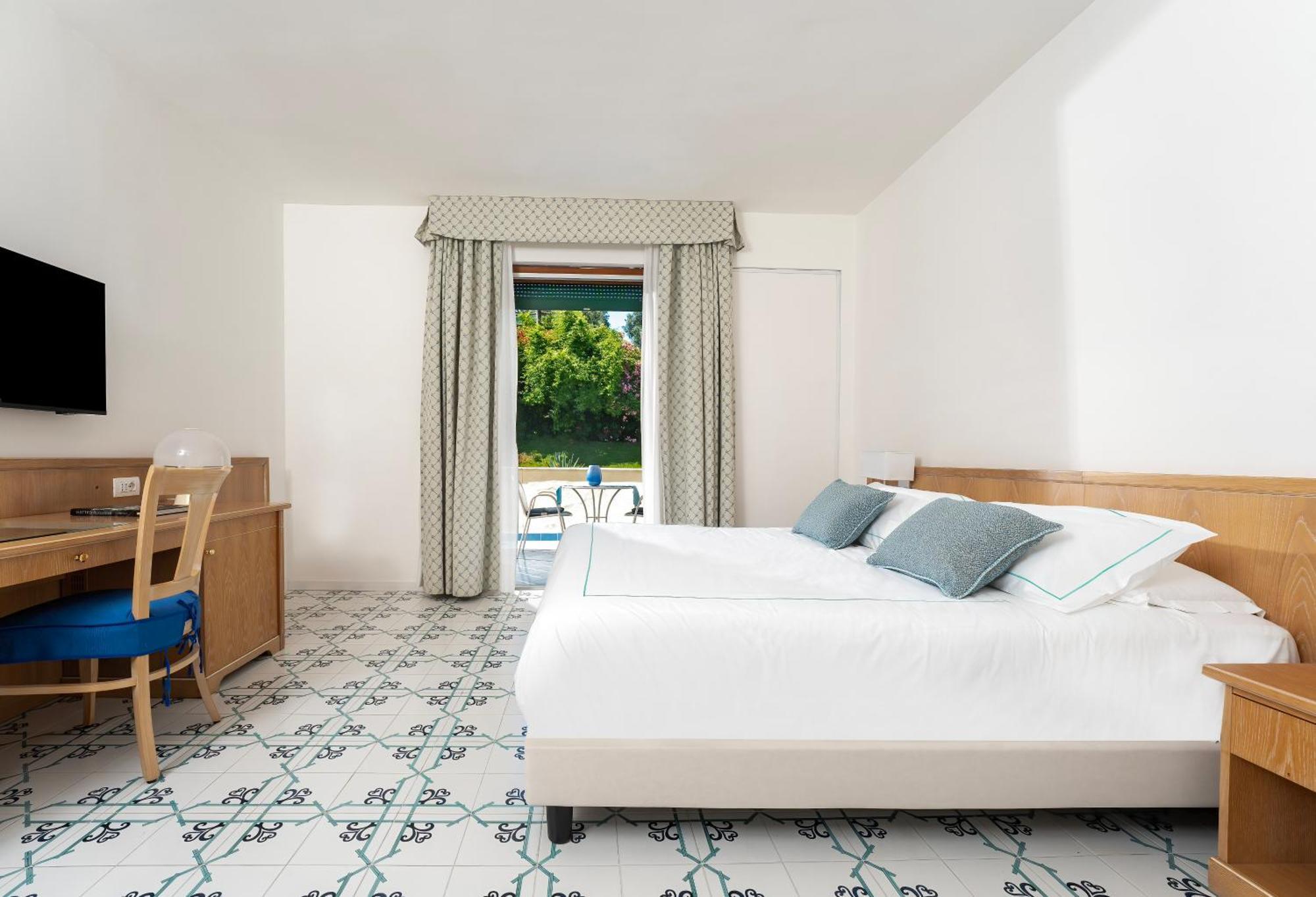 Standard Double or Twin Room Balcony