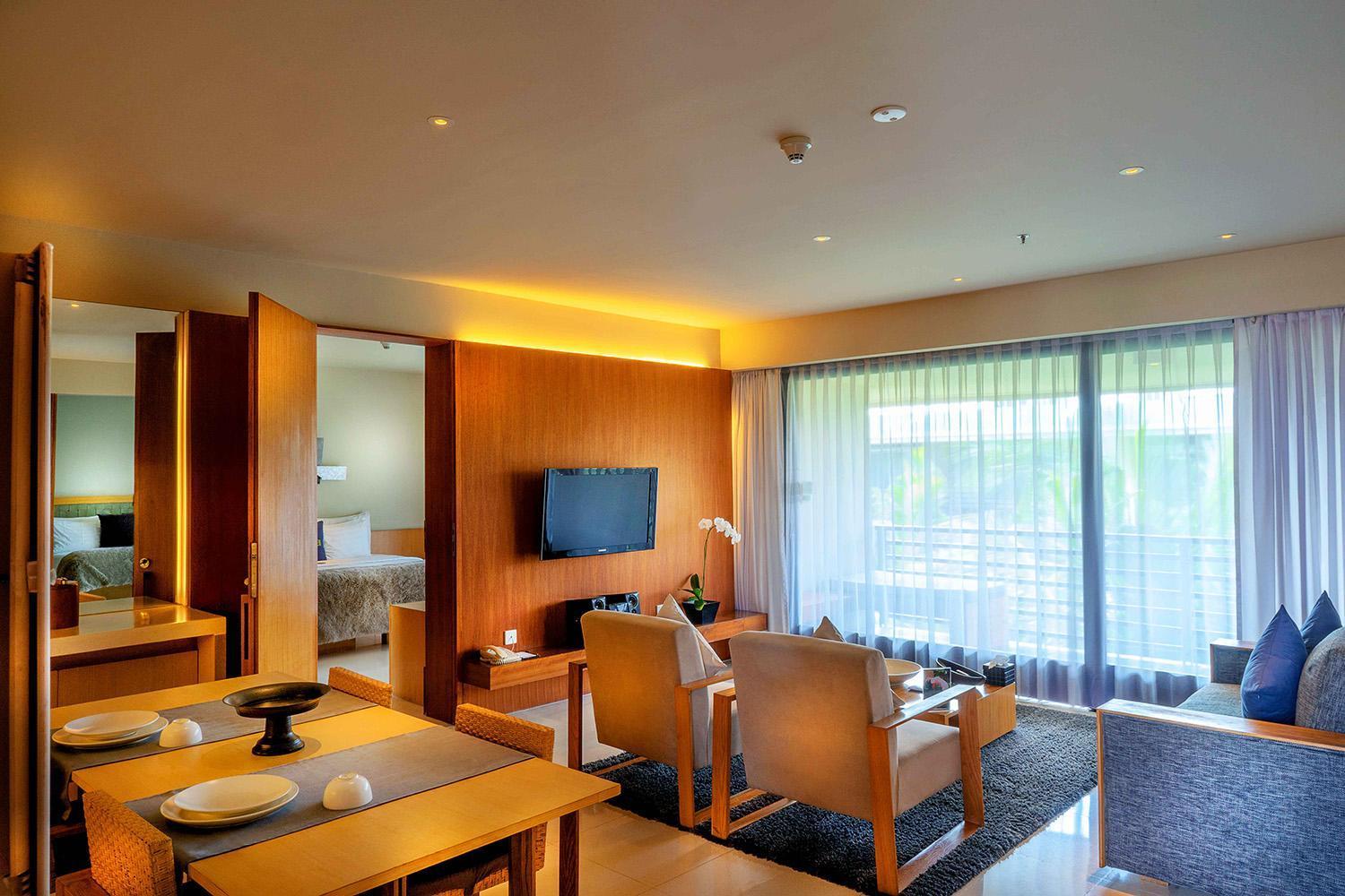 Premier Suite 2 bedroom Pool View Balcony