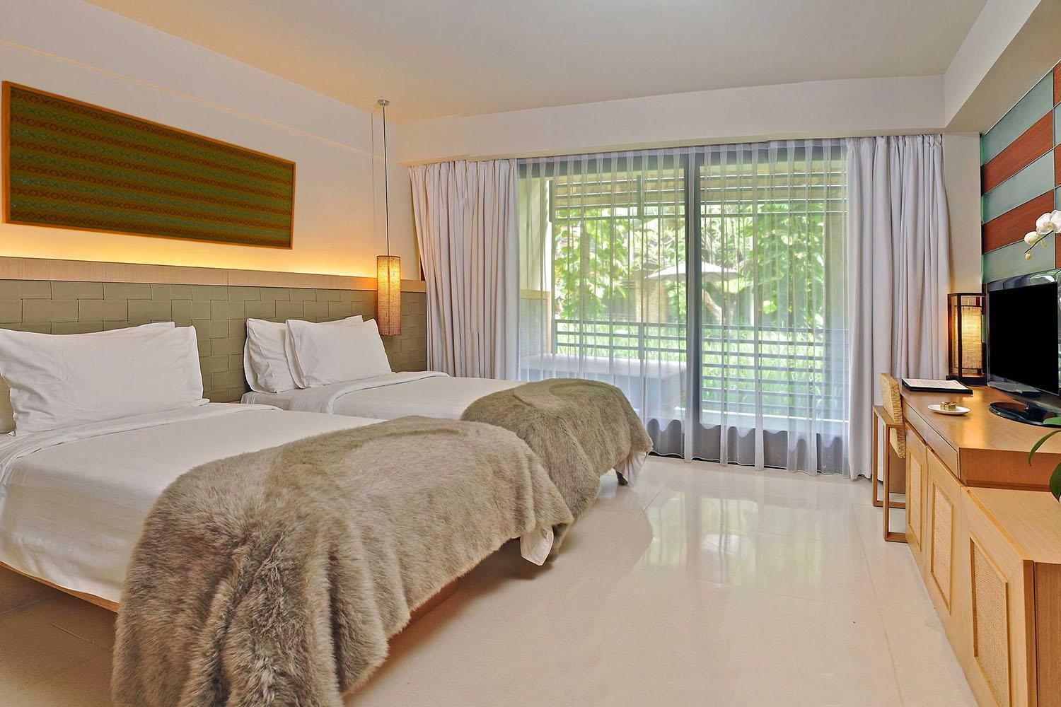 Premier Suite 2 bedroom Pool View Balcony