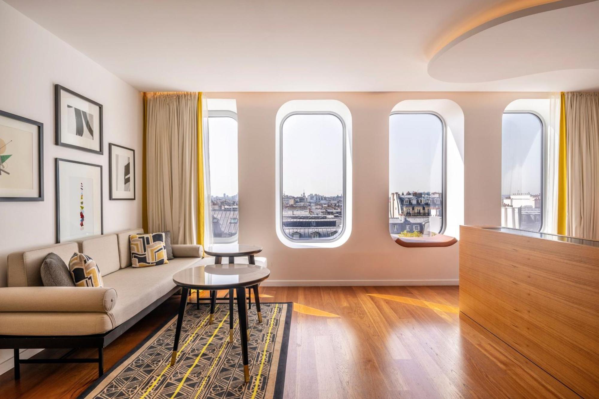 Artist Studio Junior Suite
