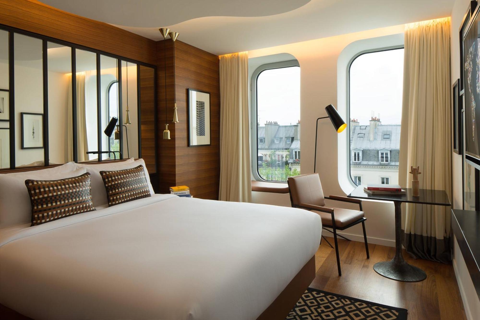 Urban View Room Paris Rooftop View