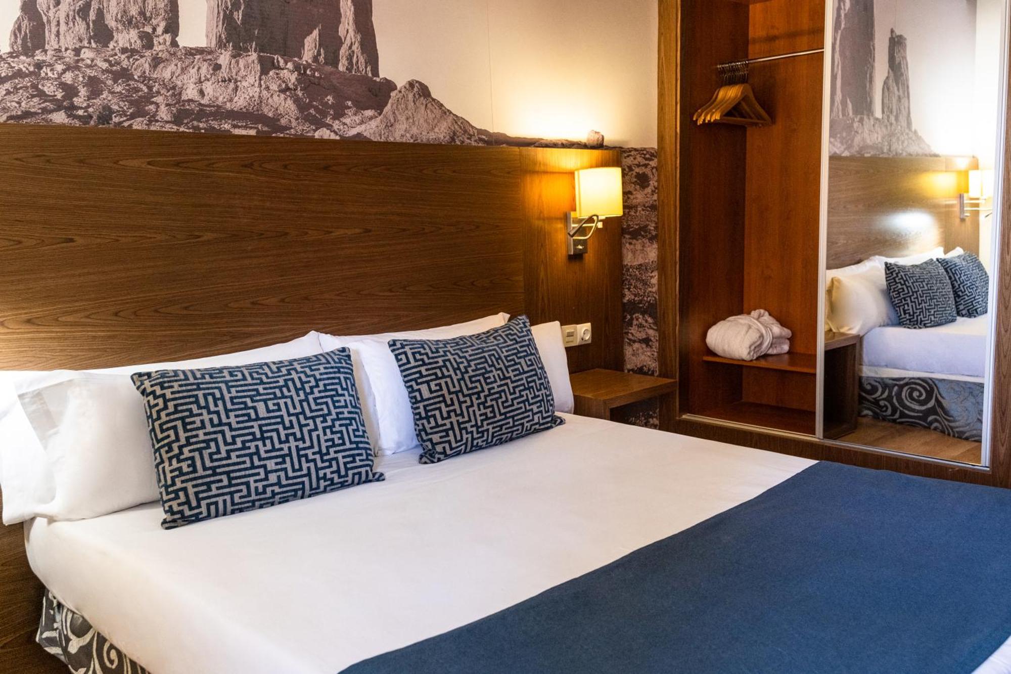 Double or Twin Room,1541417797:JPEG