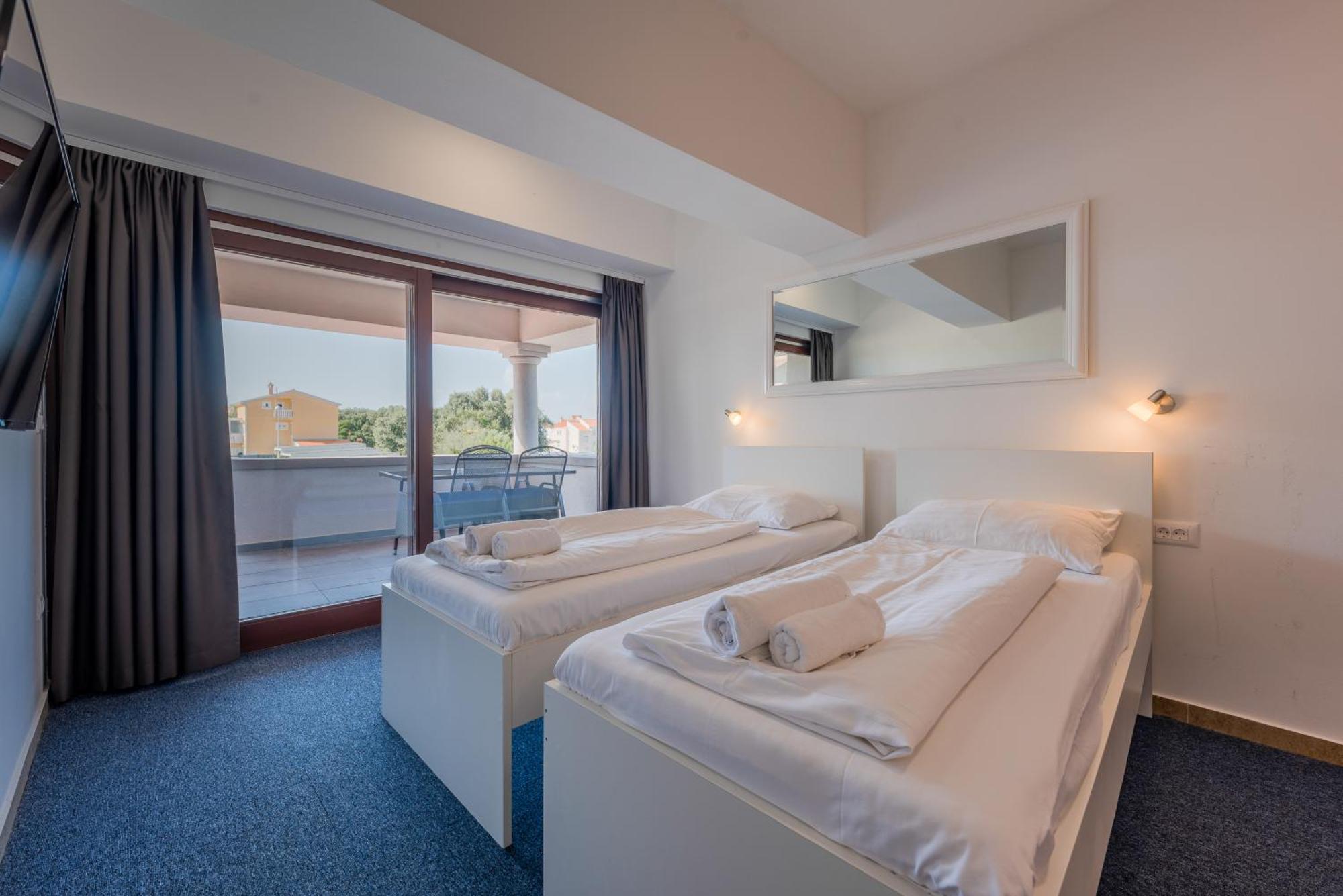 Comfort Double Room Pool View