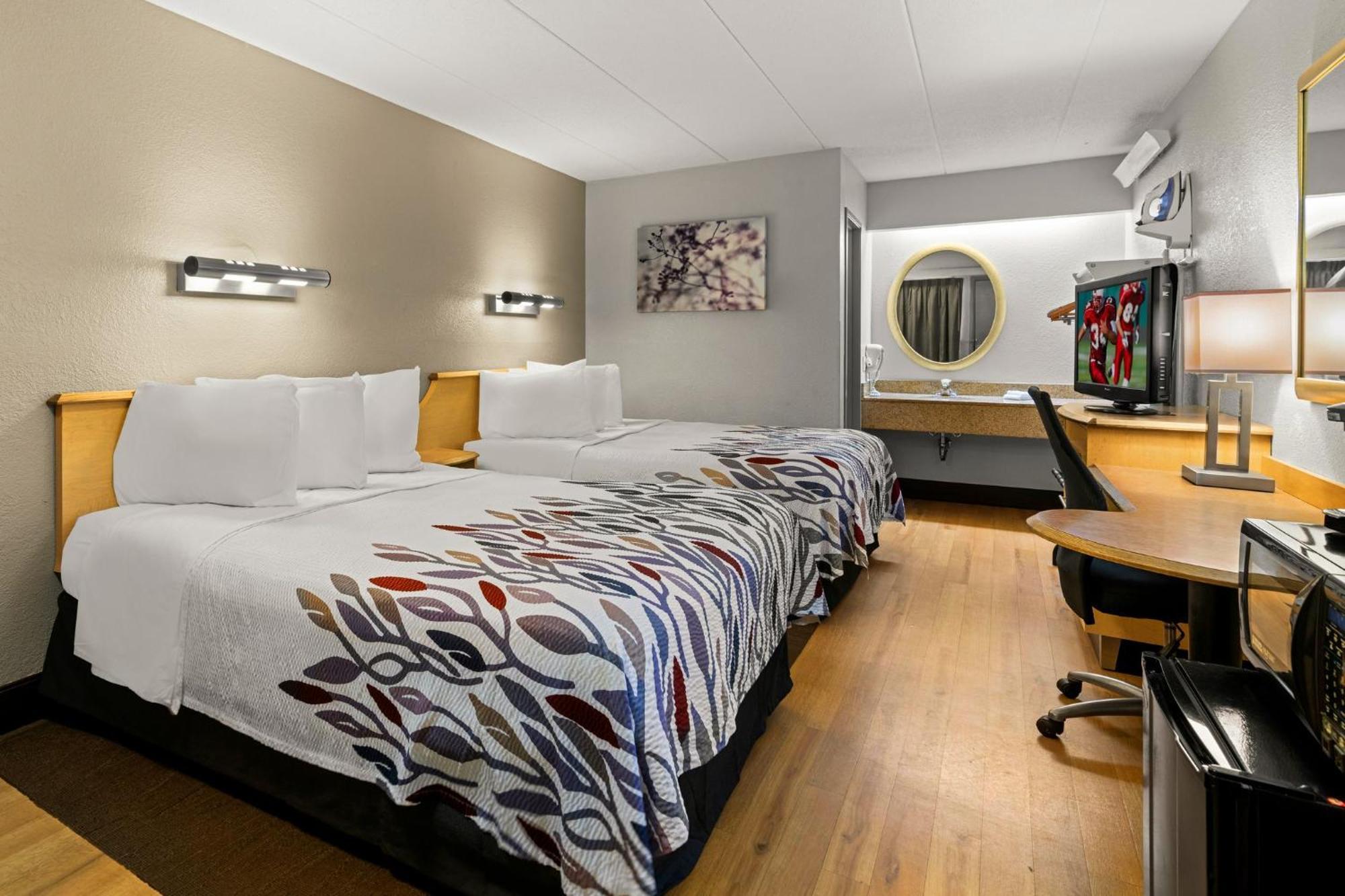 Deluxe Room Two Double Beds Smoke