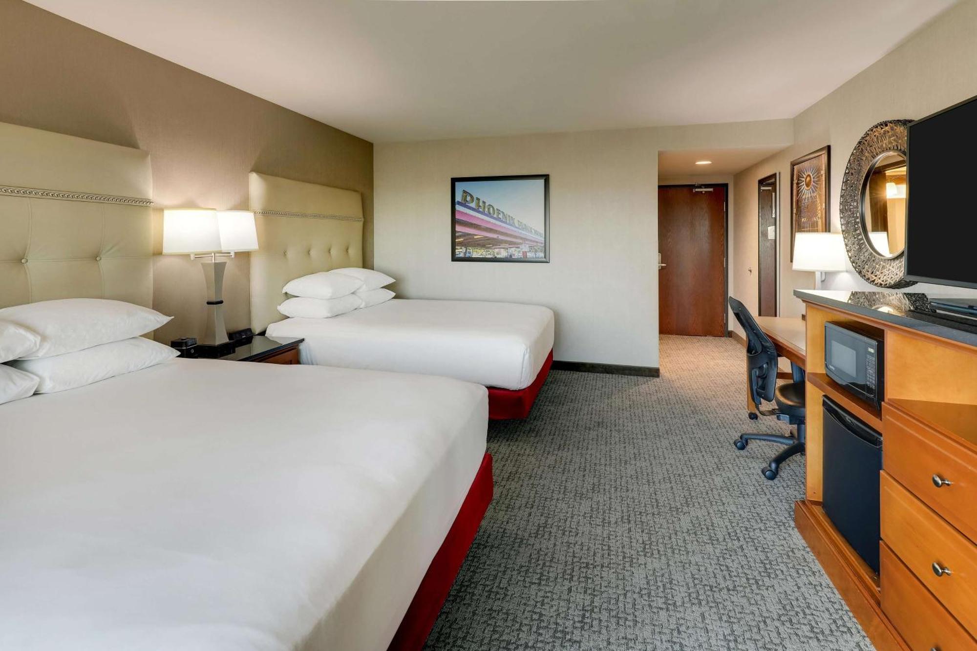 Deluxe Queen Room Two Queen Beds Terrace