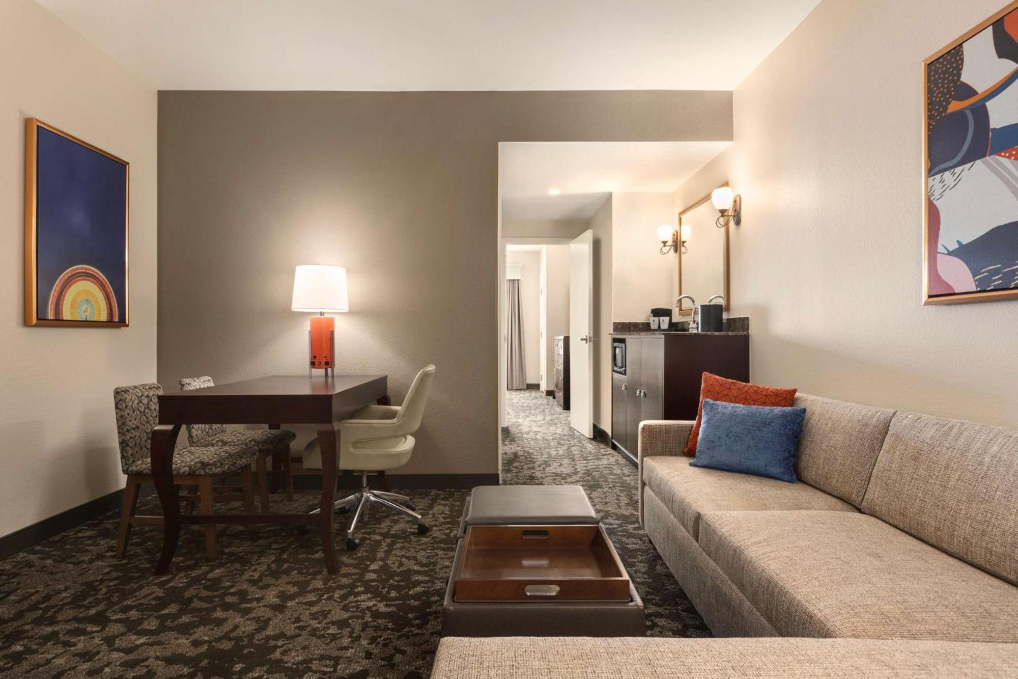 Suite with Two Queen Beds - Non-Smoking,1541802055:JPEG