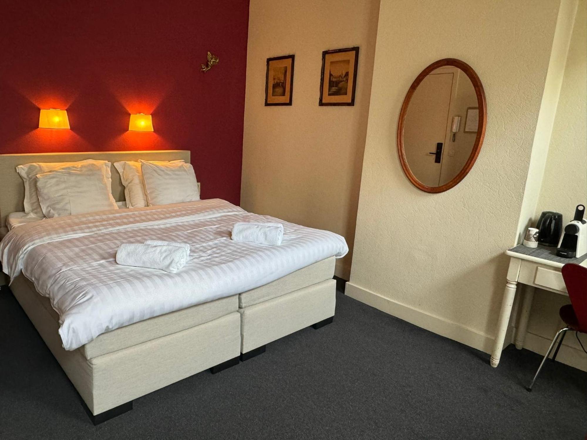 Superior King Room