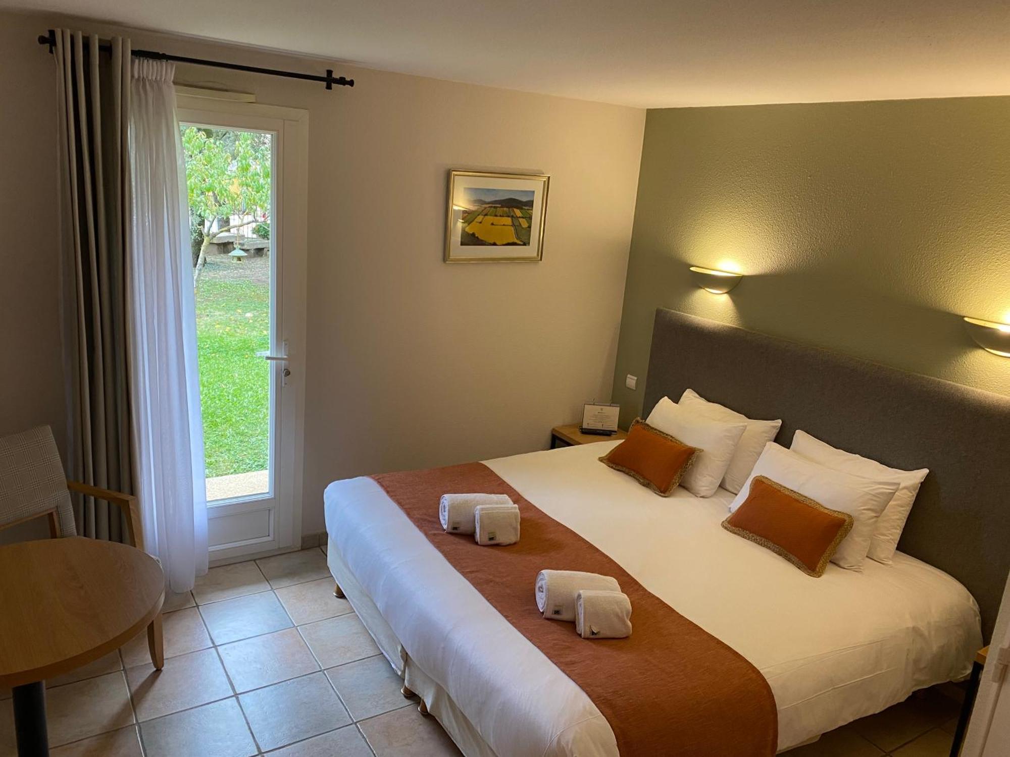 Double Room on the Ground Floor - View of the Garden,1537754368:JPEG