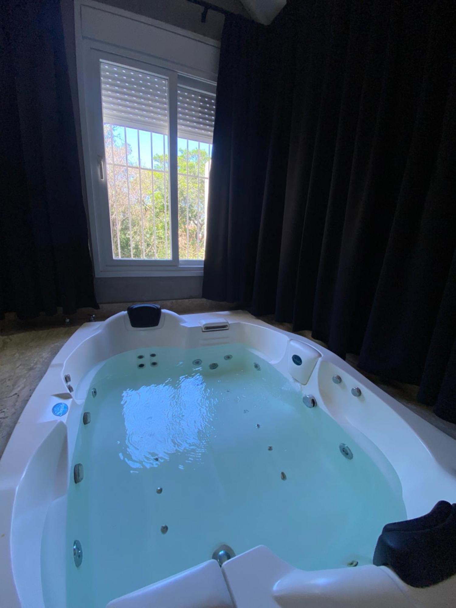 Studio Spa Bath
