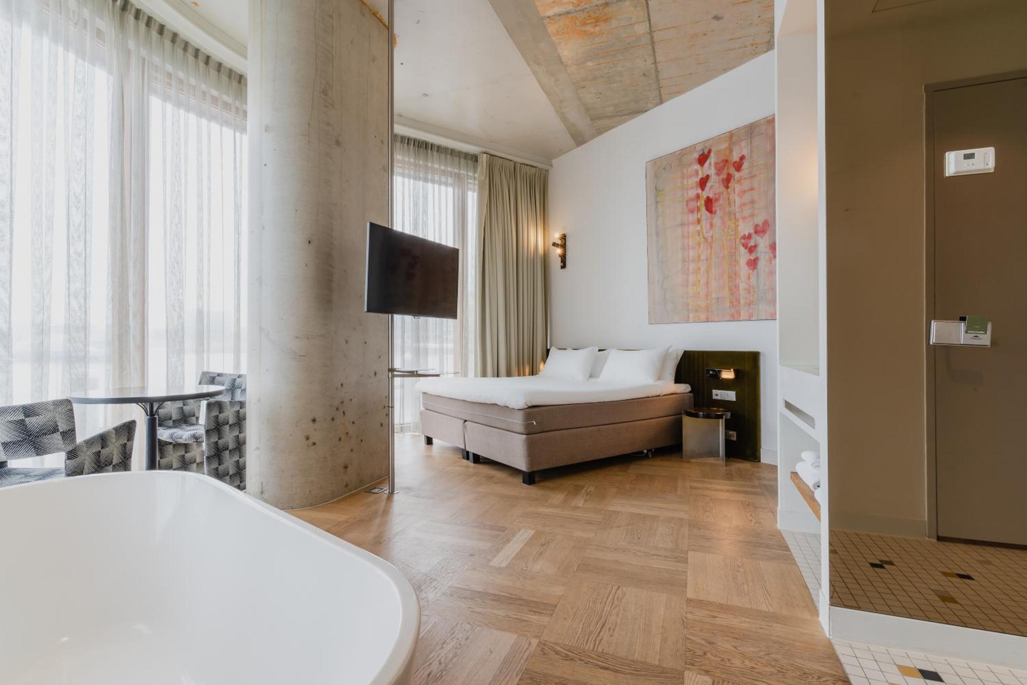 Junior Suite Double or Twin – Riverfront View