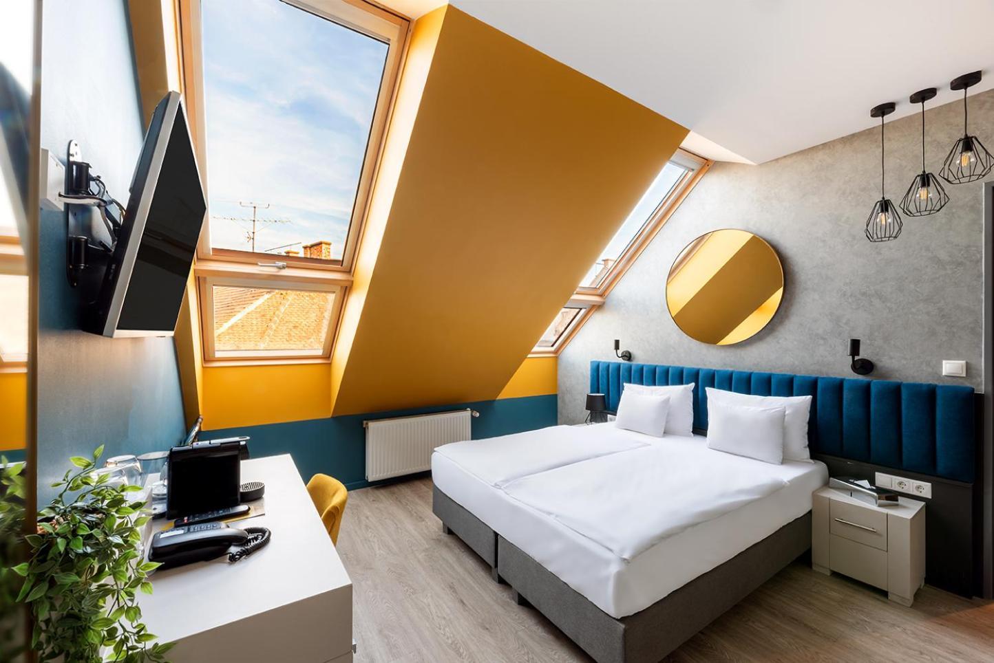 Deluxe Double or Twin Room