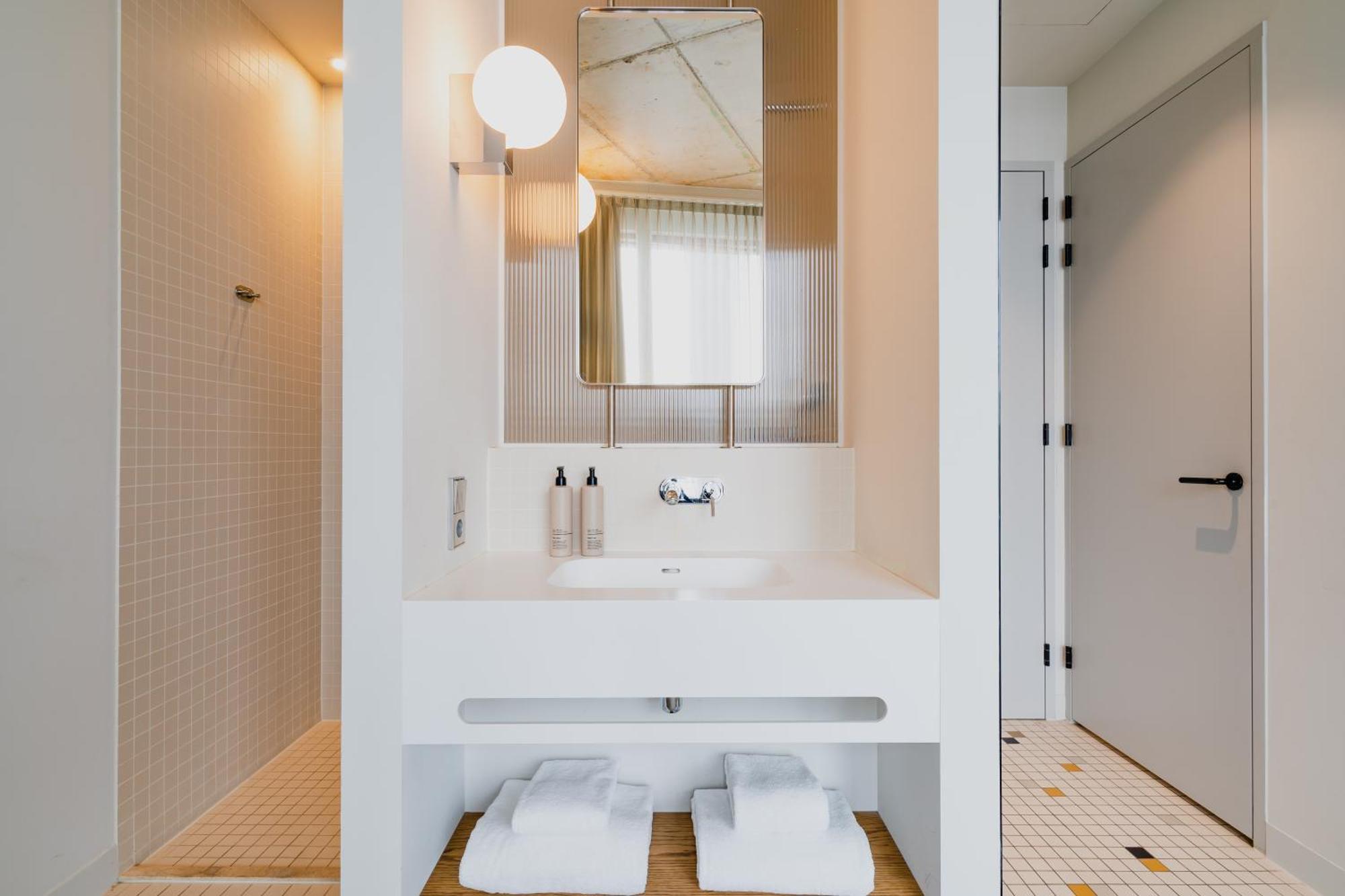 Deluxe Double or Twin Room – Riverfront View
