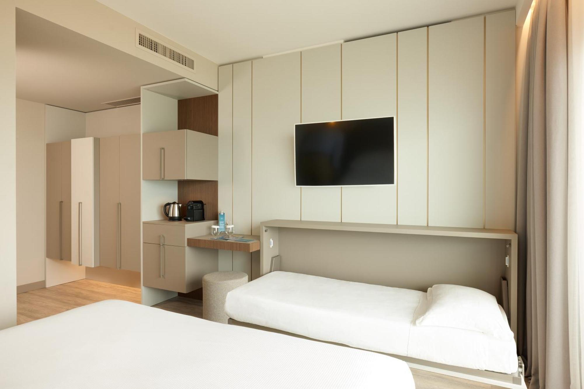 Double Room Extra Bed Sea View