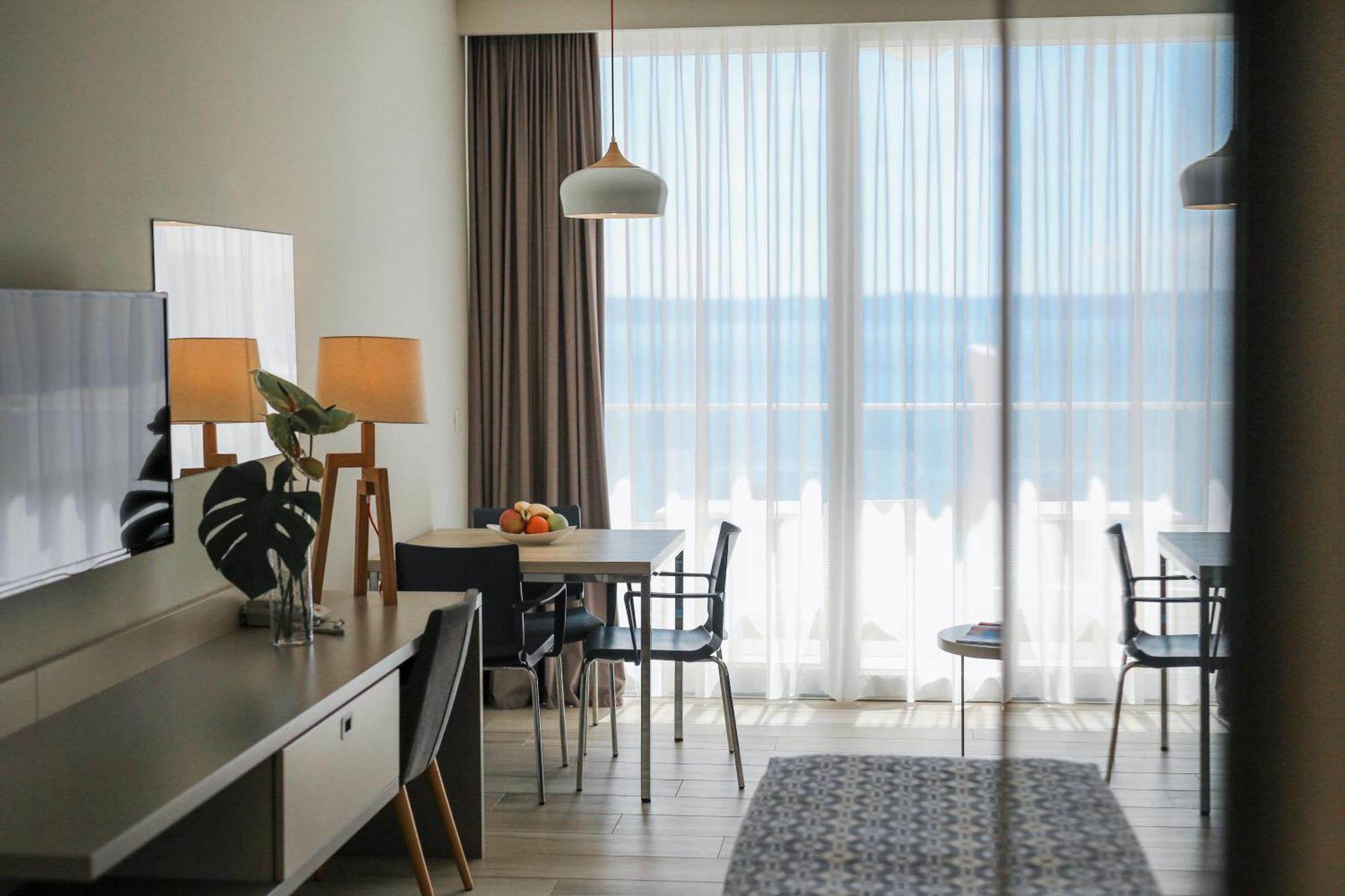 Studio Apartment Sea View