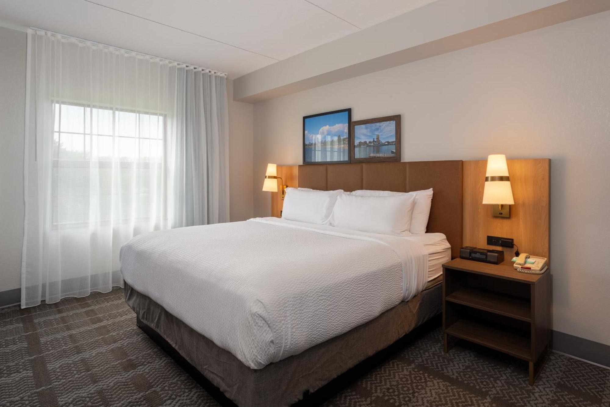 One-Bedroom Suite