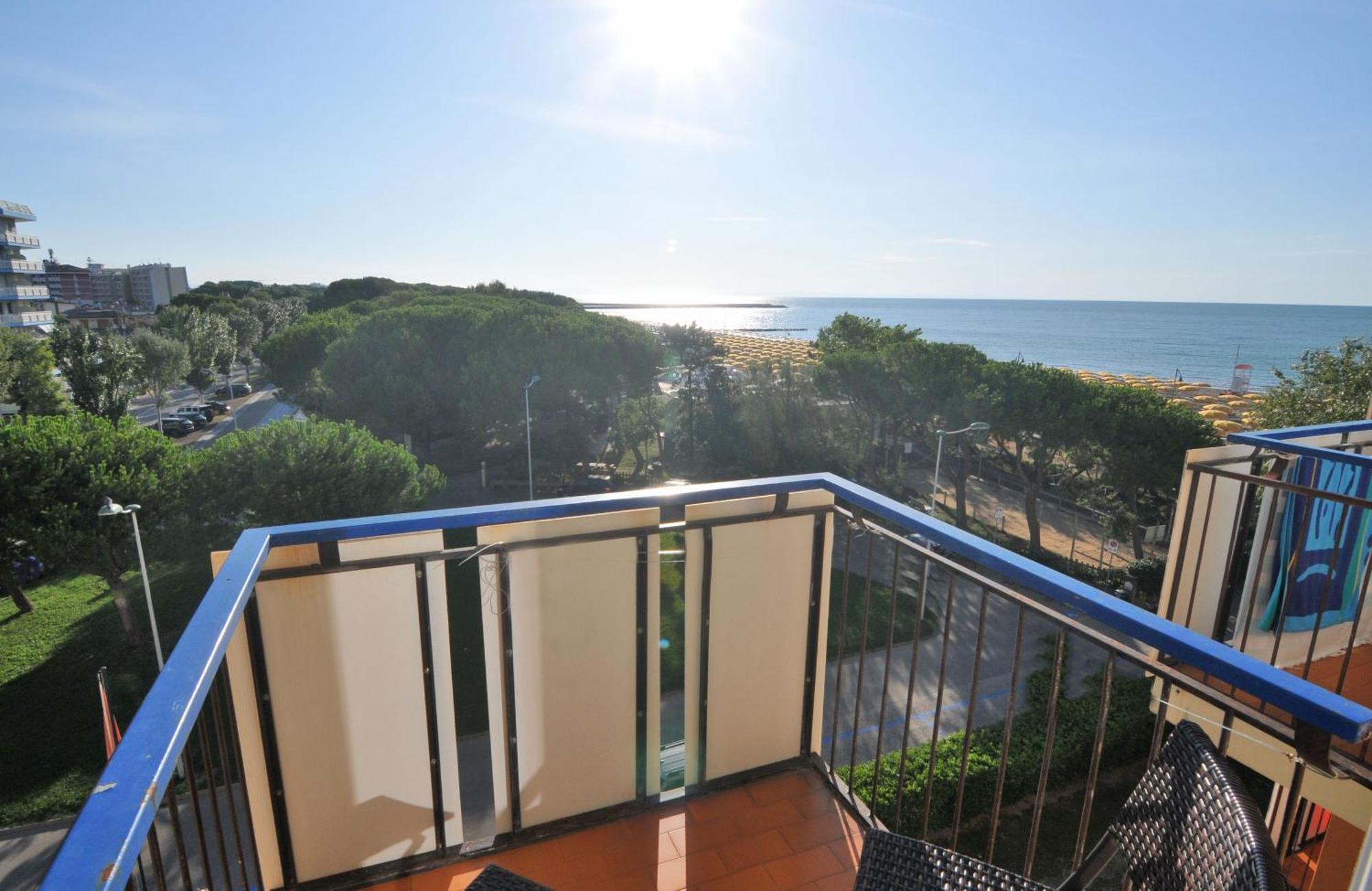 Single Room with Balcony,1542665674:JPEG